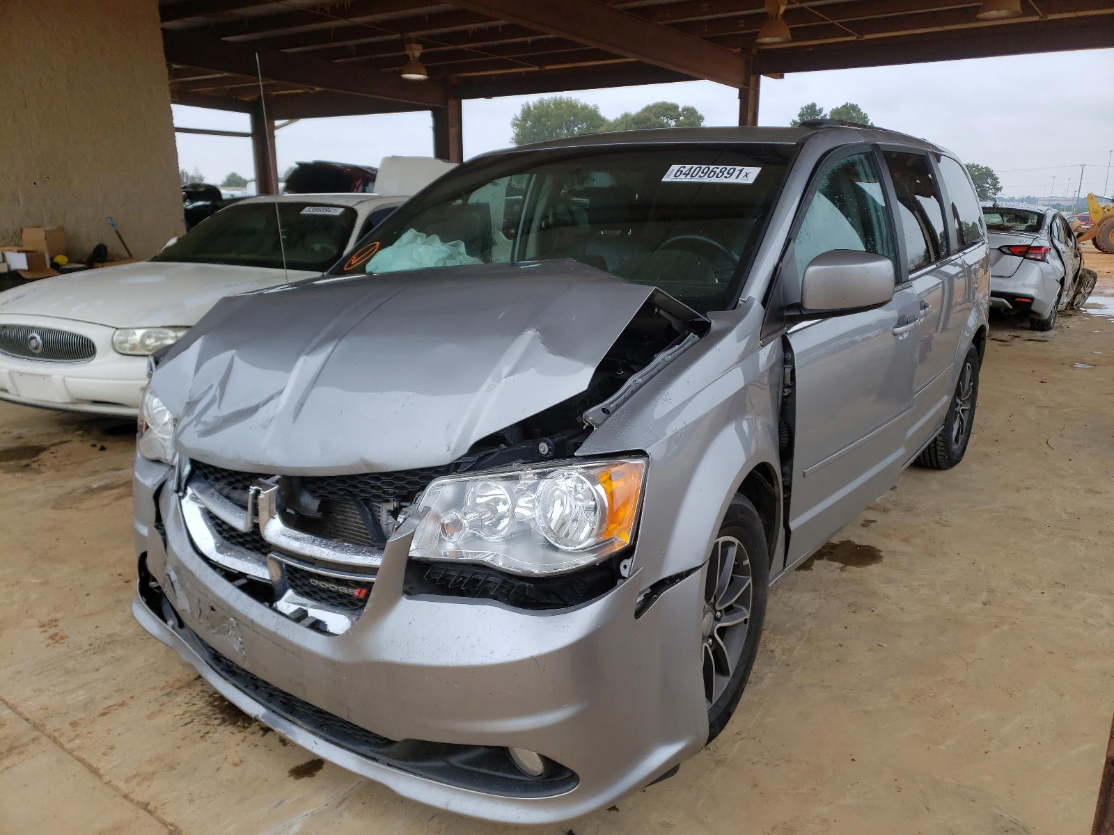 Photo 2 from auction – 2017 DODGE GRAND CARA with VIN 2C4RDGCG8HR649253