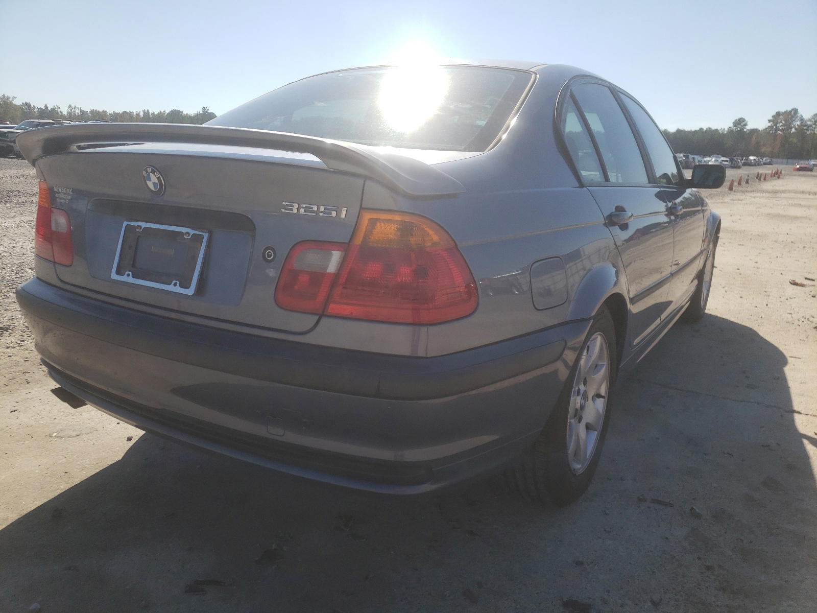 Photo 4 from auction – 2001 BMW 325 I with VIN WBAAN37471ND46079