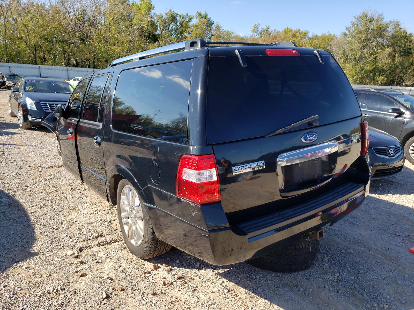 Photo 3 from auction – 2011 FORD EXPEDITION with VIN 1FMJK1K59BEF32409