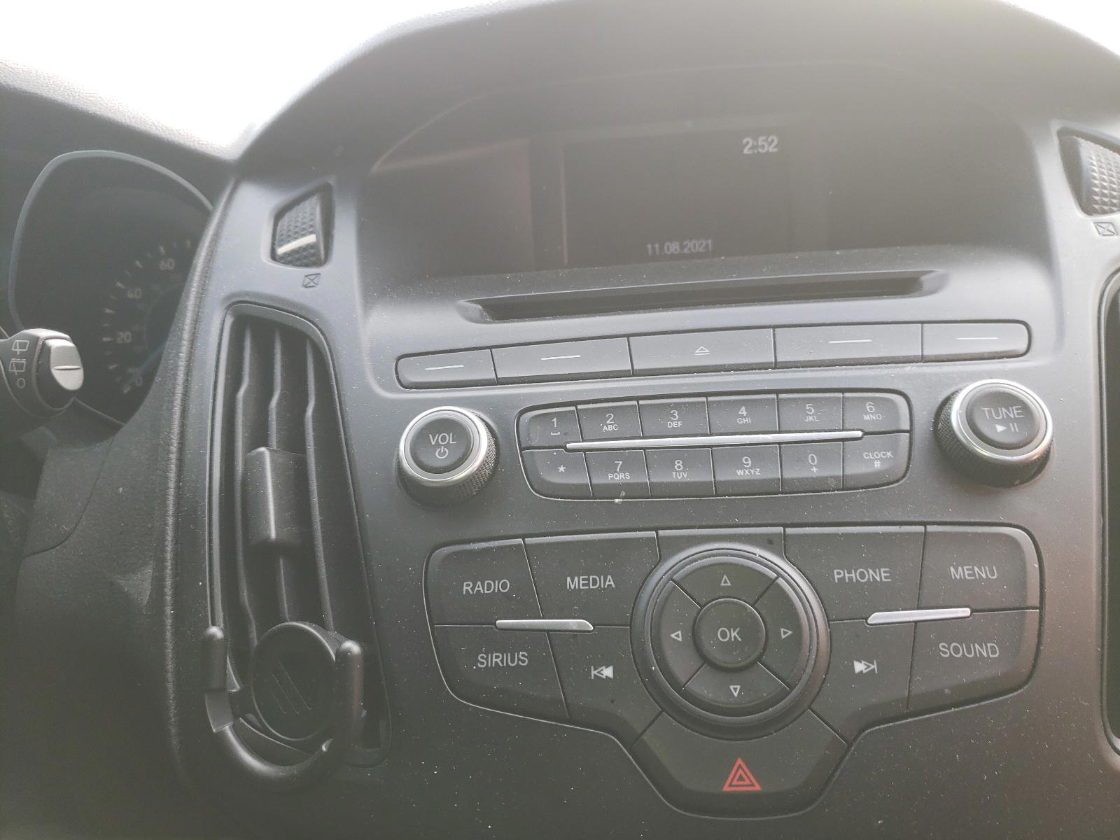 Photo 9 from auction – 2015 FORD FOCUS SE with VIN 1FADP3K2XFL306777