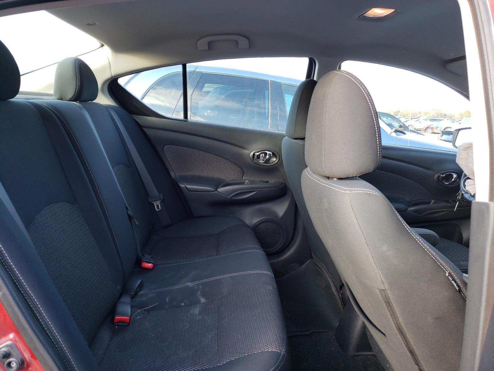 Photo 6 from auction – 2015 NISSAN VERSA S with VIN 3N1CN7AP1FL960185