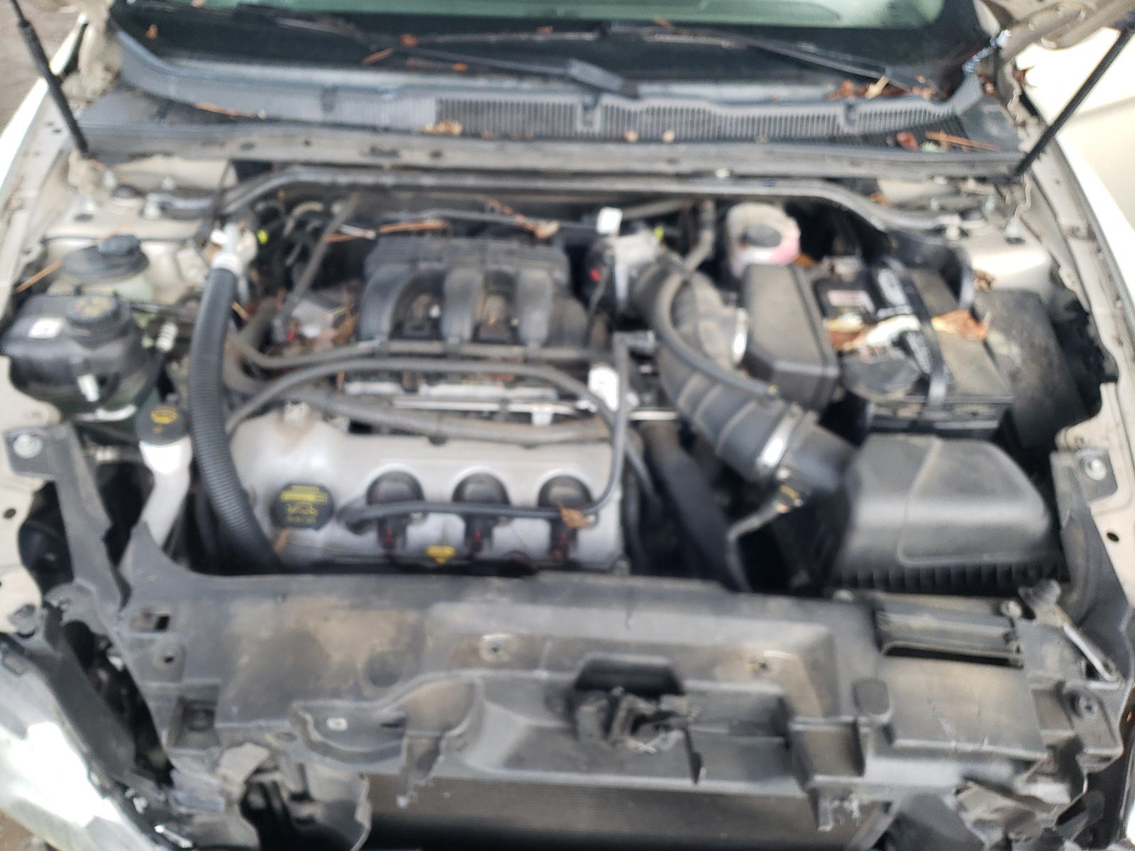 Photo 7 from auction – 2011 FORD TAURUS SEL with VIN 1FAHP2EW5BG119198