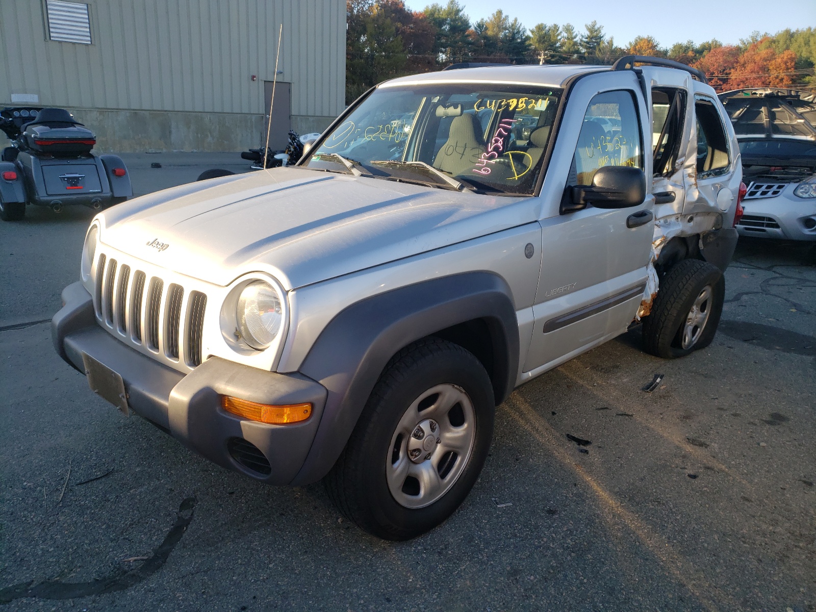 Photo 2 from auction – 2004 JEEP LIBERTY SP with VIN 1J4GL48K44W281509