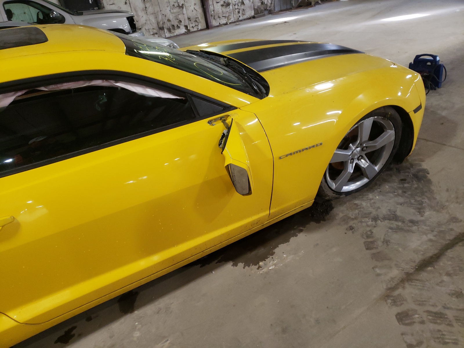 Photo 9 from auction – 2010 CHEVROLET CAMARO LT with VIN 2G1FB1EVXA9164581