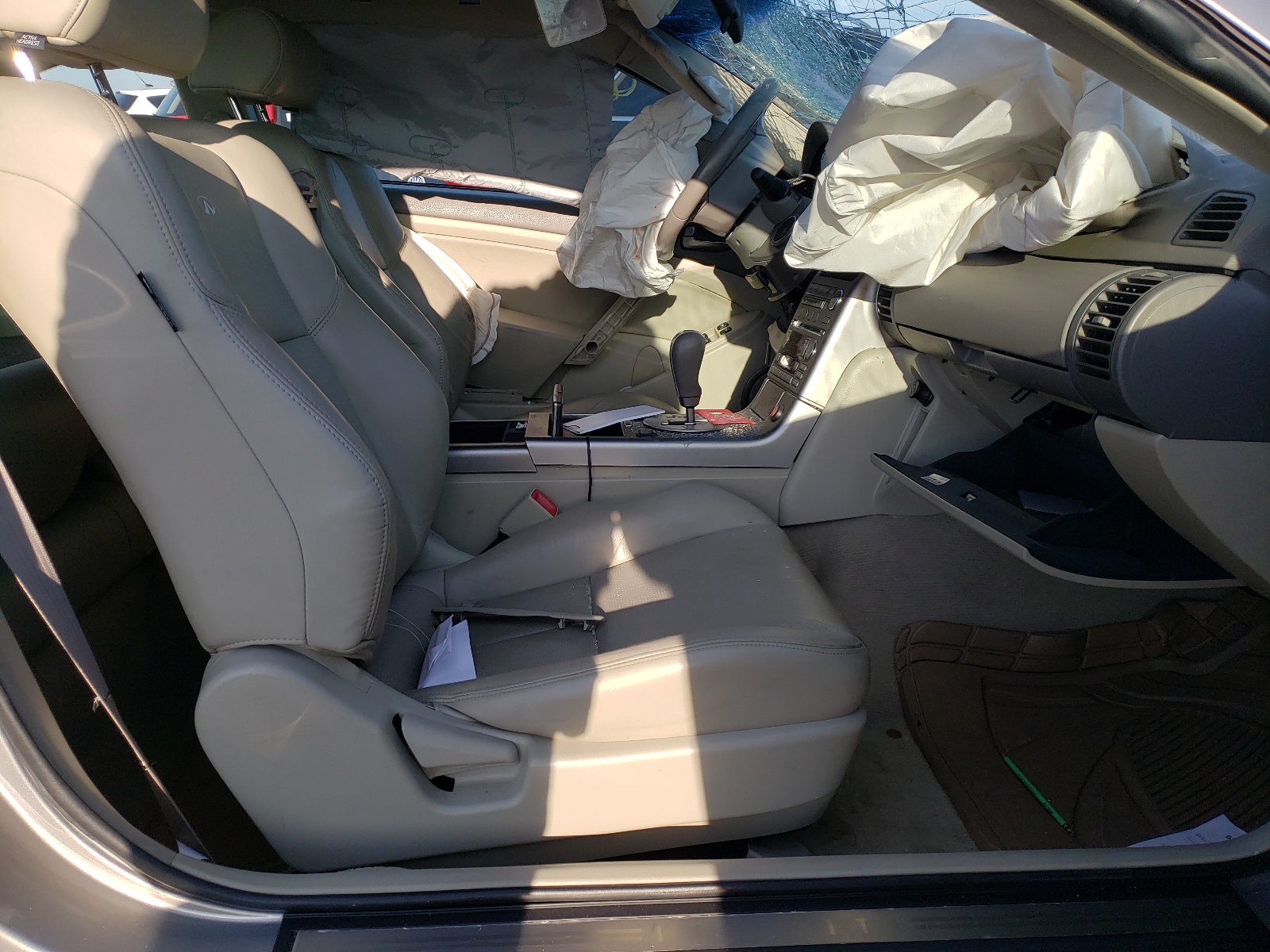 Photo 5 from auction – 2004 INFINITI G35 with VIN JNKCV54E54M300826