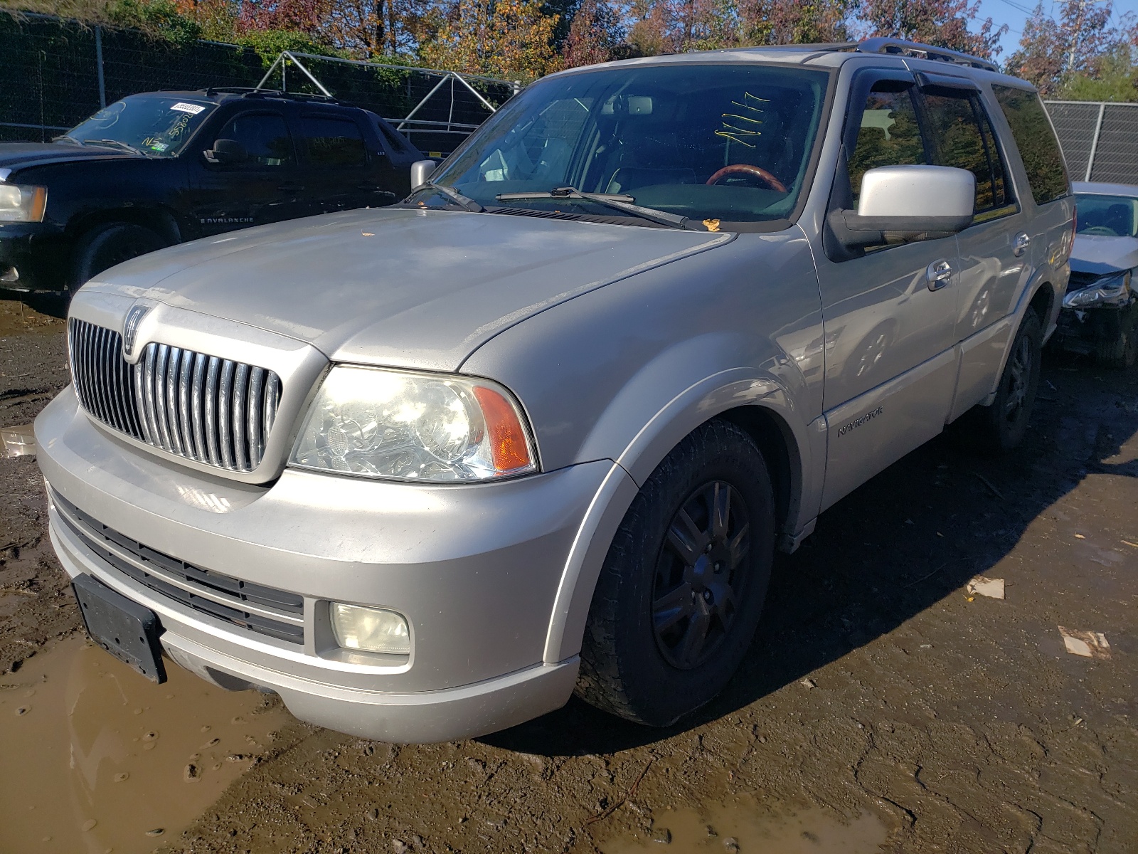 Photo 2 from auction – 2006 LINCOLN NAVIGATOR with VIN 5LMFU27576LJ12161