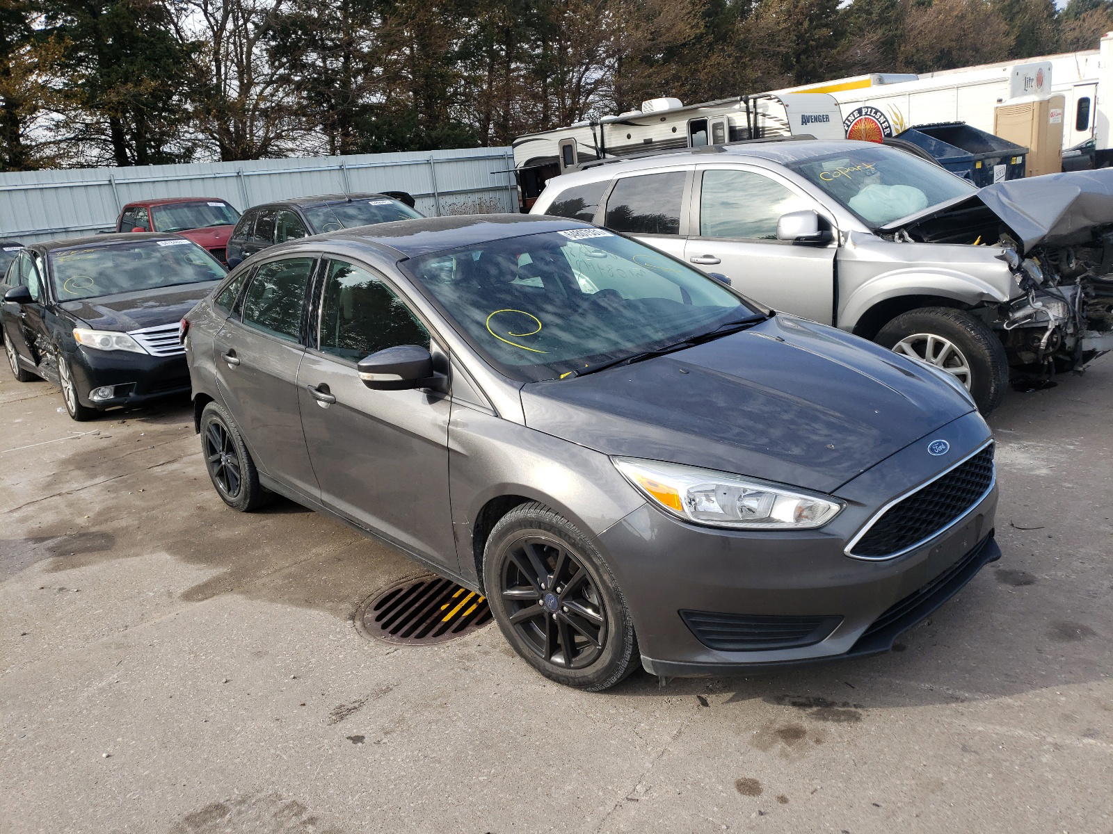 FORD FOCUS SE 2015 with VIN 1FADP3F29FL239776 - Photo from auction
