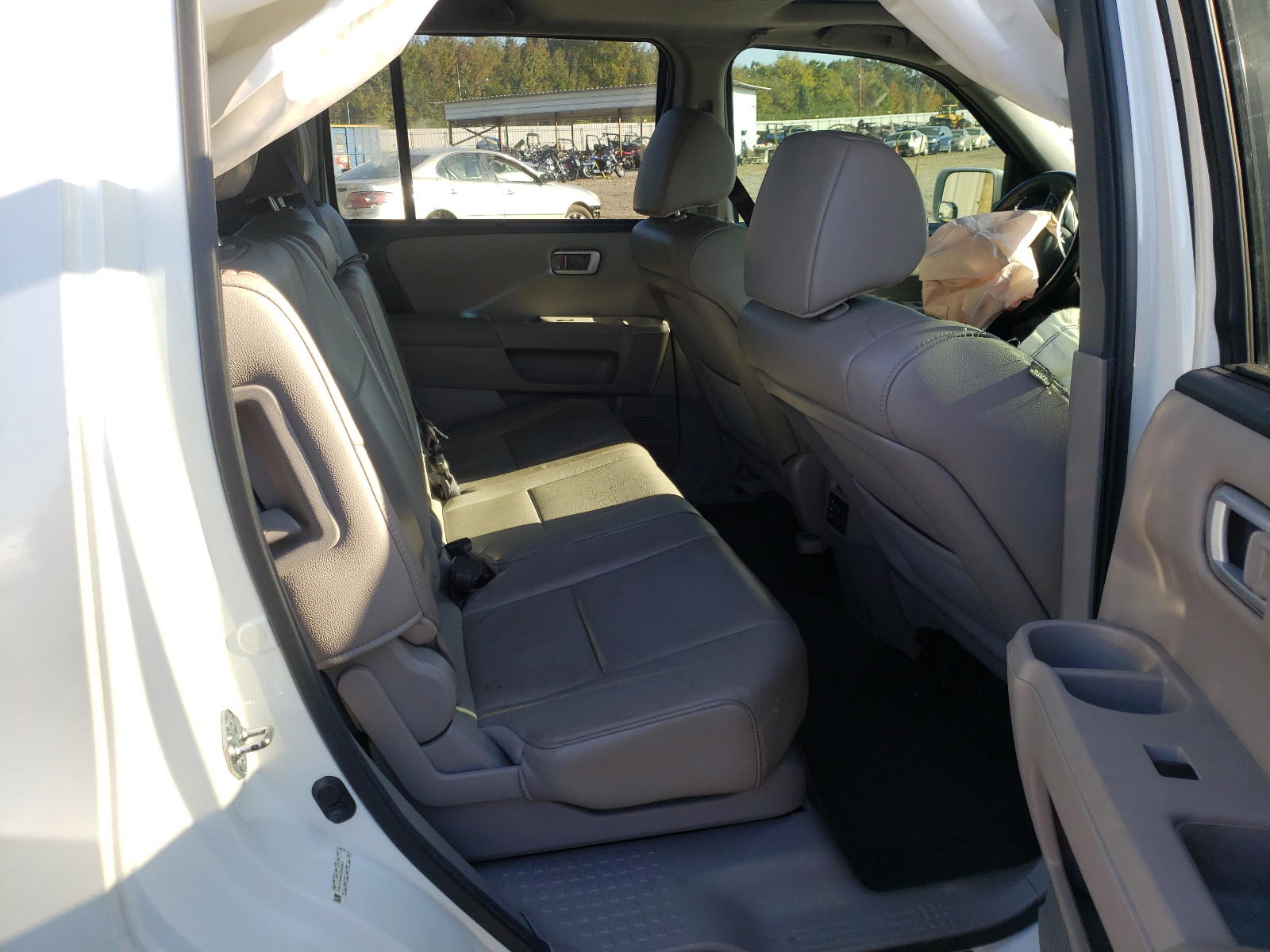 Photo 6 from auction – 2012 HONDA PILOT TOUR with VIN 5FNYF3H92CB042911