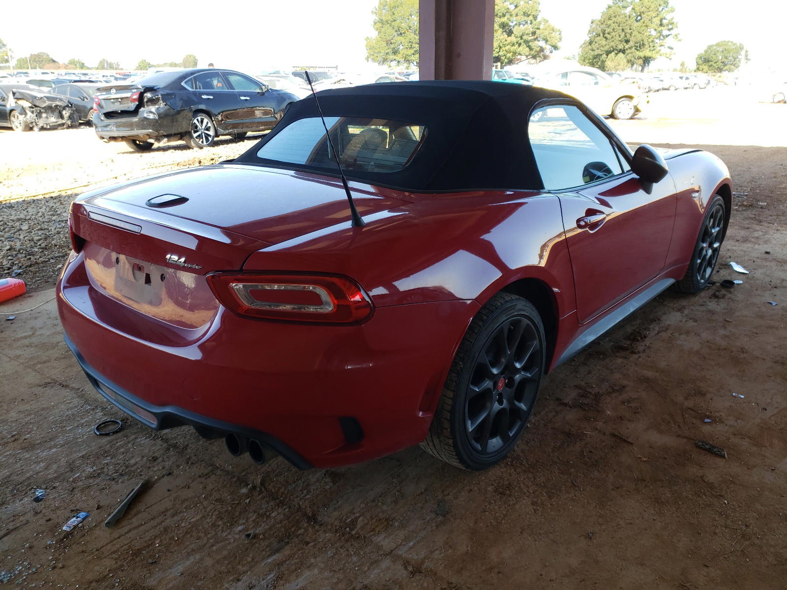 Photo 4 from auction – 2017 FIAT 124 SPIDER with VIN JC1NFAEK5H0120681