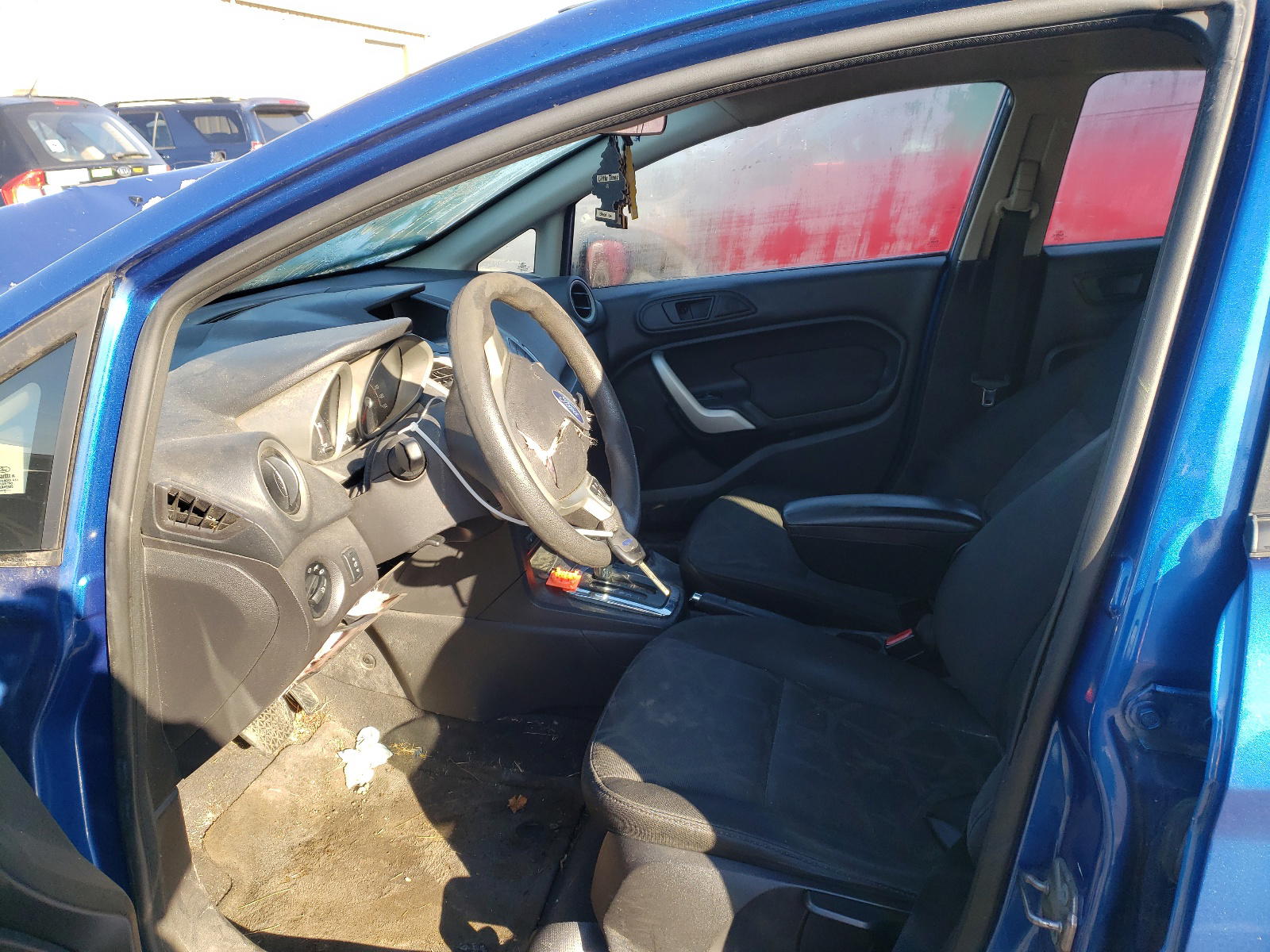 Photo 5 from auction – 2011 FORD FIESTA SE with VIN 3FADP4EJ6BM103726