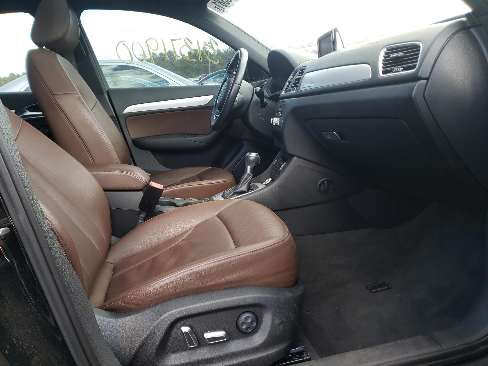 Photo 5 from auction – 2017 AUDI Q3 PREMIUM with VIN WA1ECCFS1HR002039
