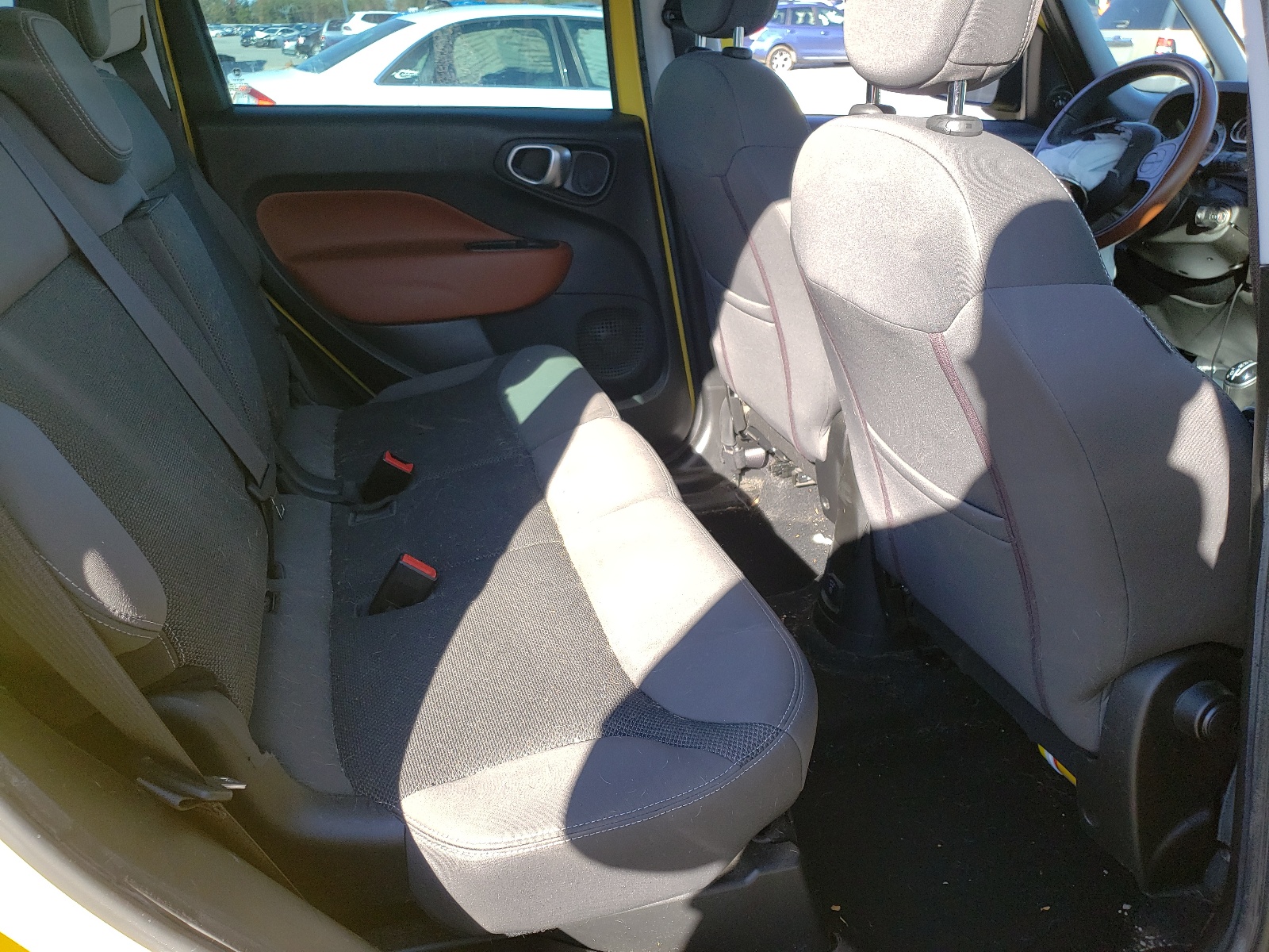 Photo 6 from auction – 2014 FIAT 500L TREKK with VIN ZFBCFADH3EZ021531