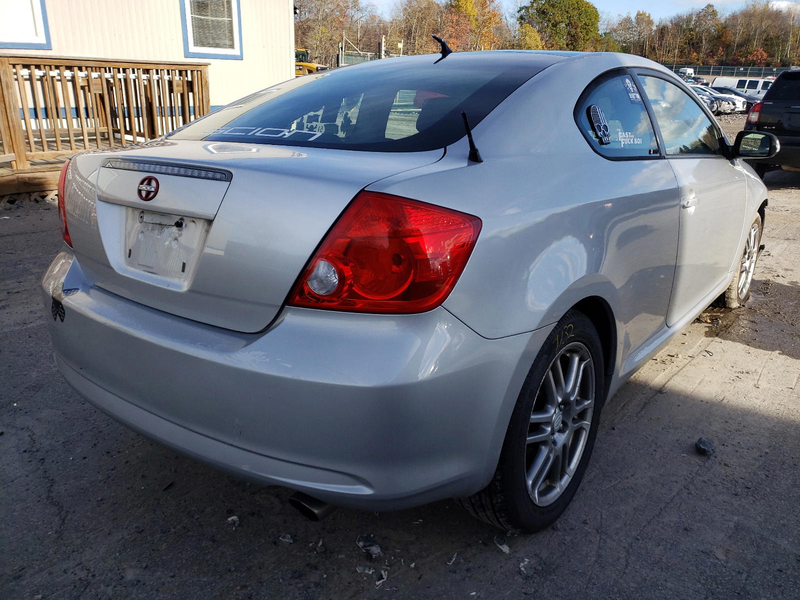 Photo 4 from auction – 2006 SCION TC with VIN JTKDE177160141477