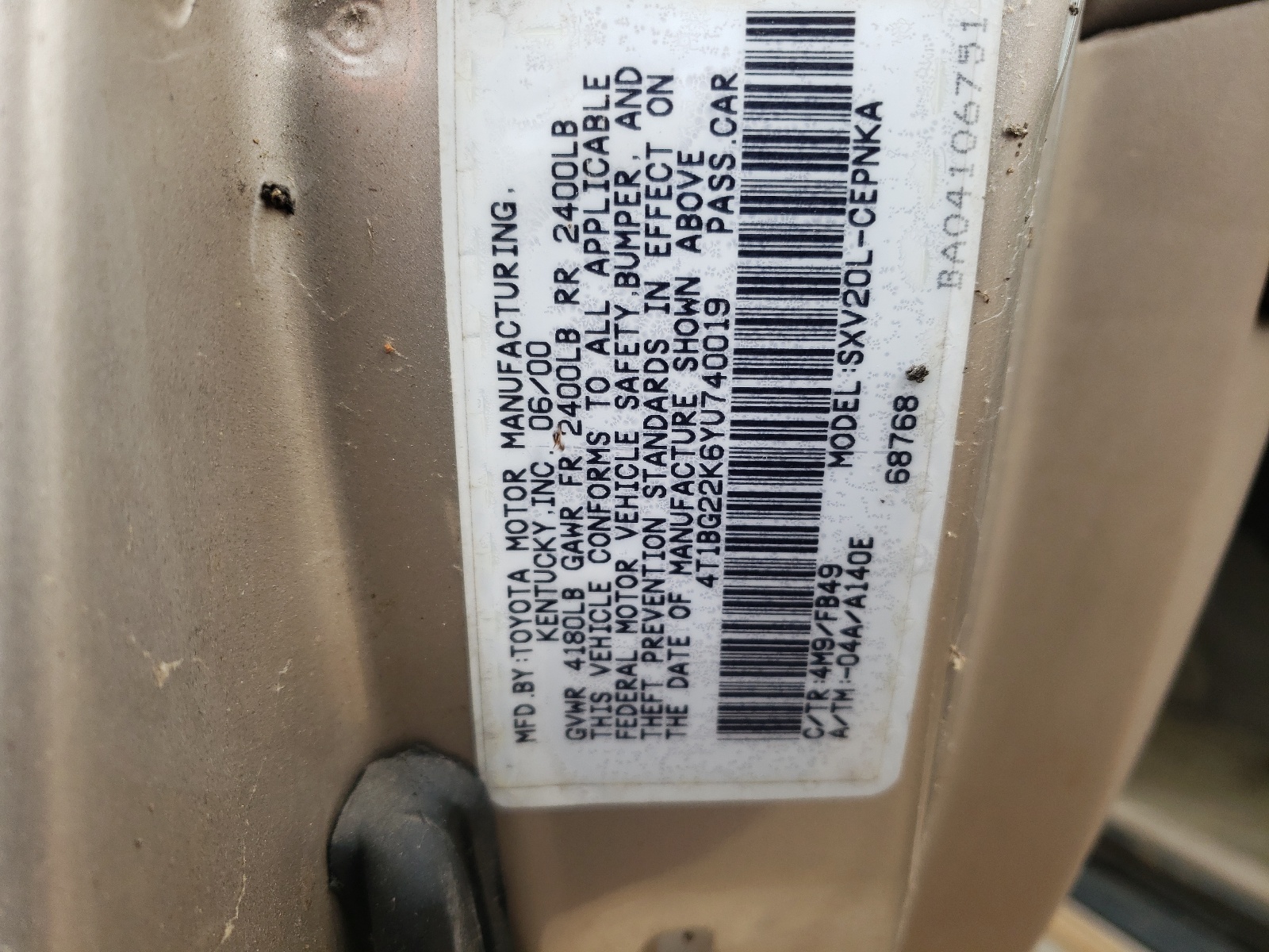 Photo 10 from auction – 2000 TOYOTA CAMRY with VIN 4T1BG22K6YU740019