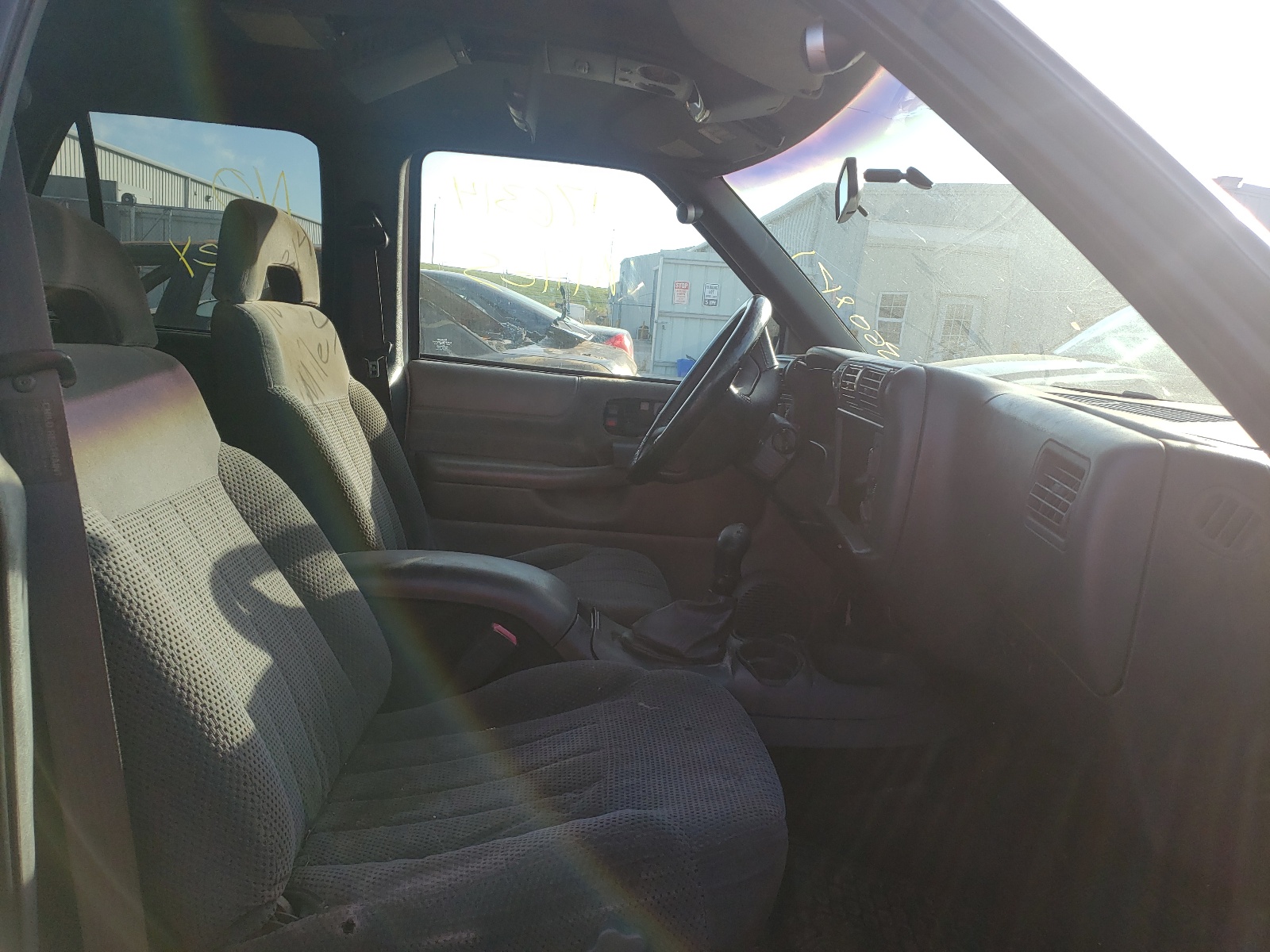 Photo 5 from auction – 1997 CHEVROLET BLAZER with VIN 1GNDT13W3V2249958