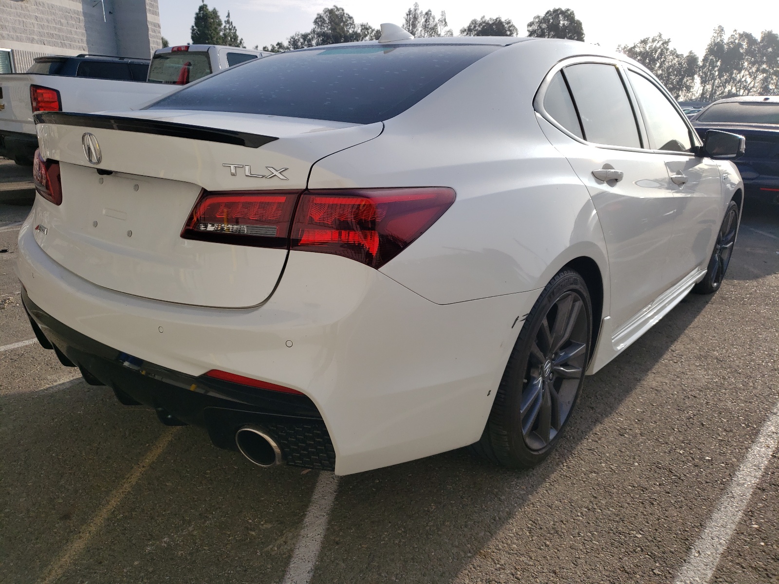 Photo 4 from auction – 2019 ACURA TLX TECHNO with VIN 19UUB2F69KA009037