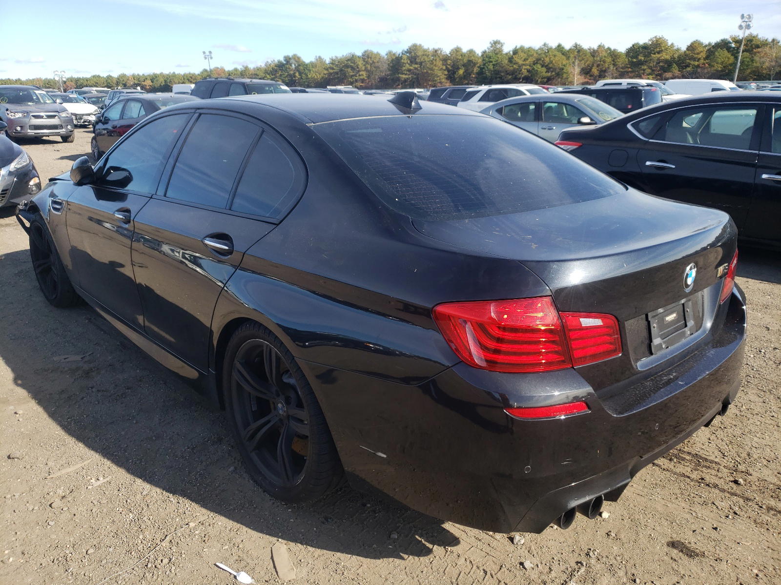 Photo 3 from auction – 2015 BMW M5 with VIN WBSFV9C55FD594635