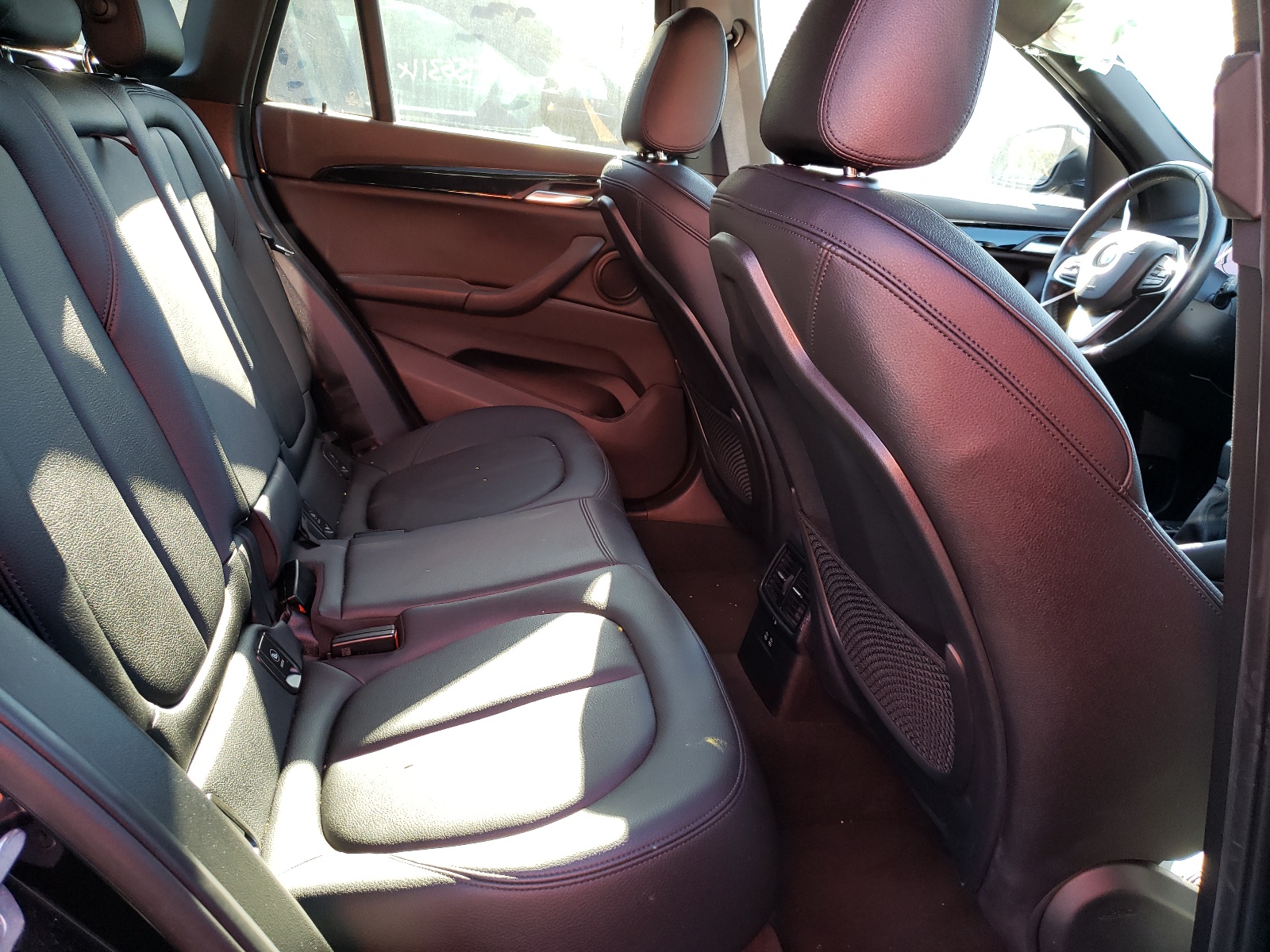 Photo 6 from auction – 2018 BMW X1 XDRIVE2 with VIN WBXHT3C3XJ3H30067