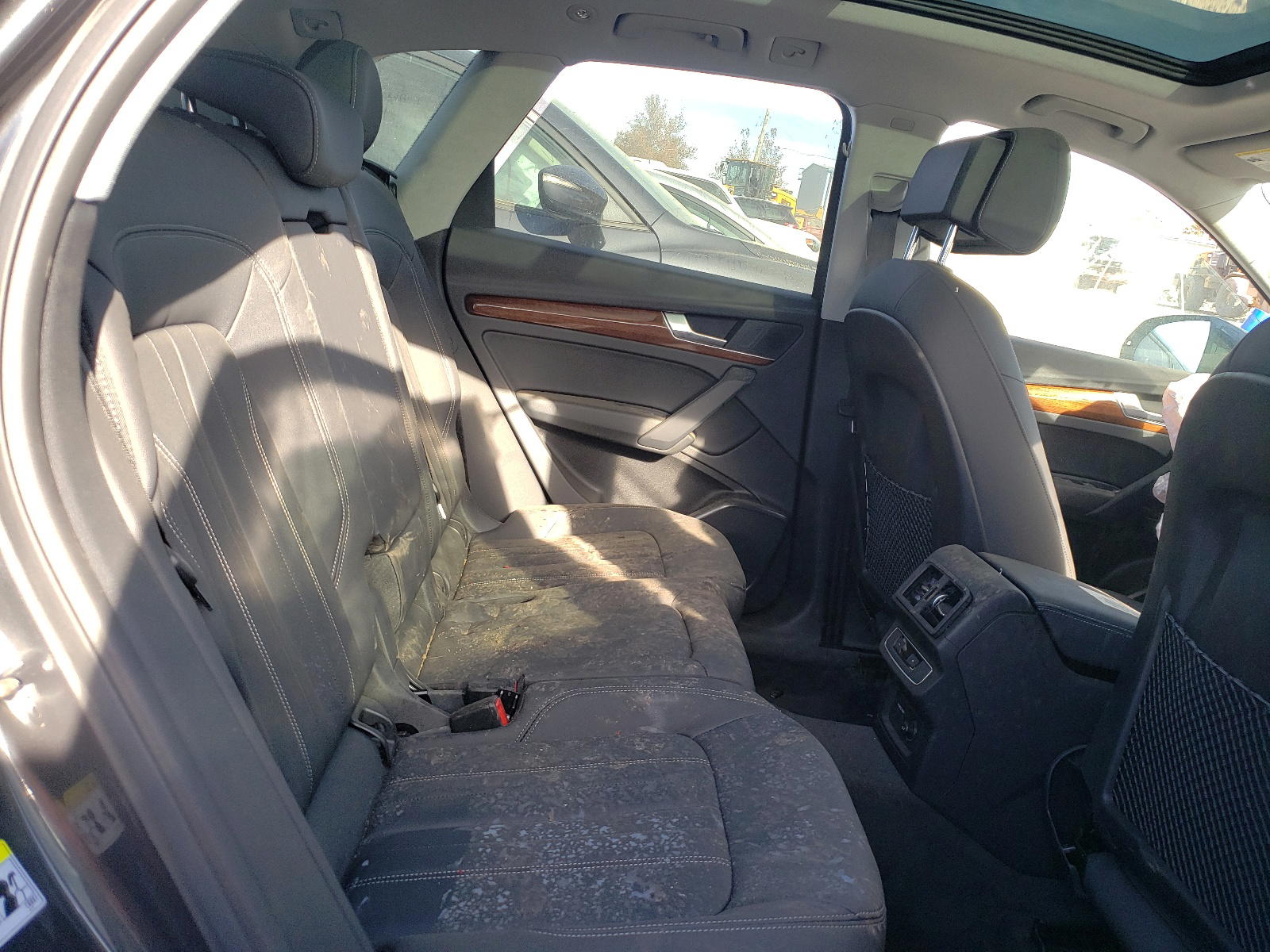 Photo 6 from auction – 2021 AUDI Q5 with VIN WA1AAAFY3M2112686