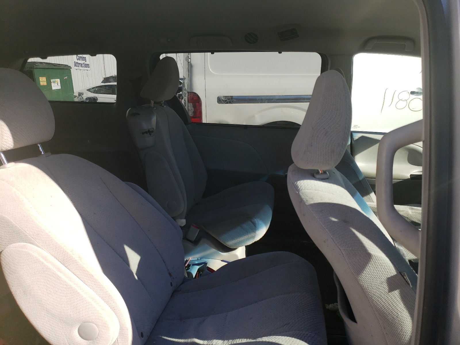 Photo 6 from auction – 2014 TOYOTA SIENNA LE with VIN 5TDKK3DCXES496101