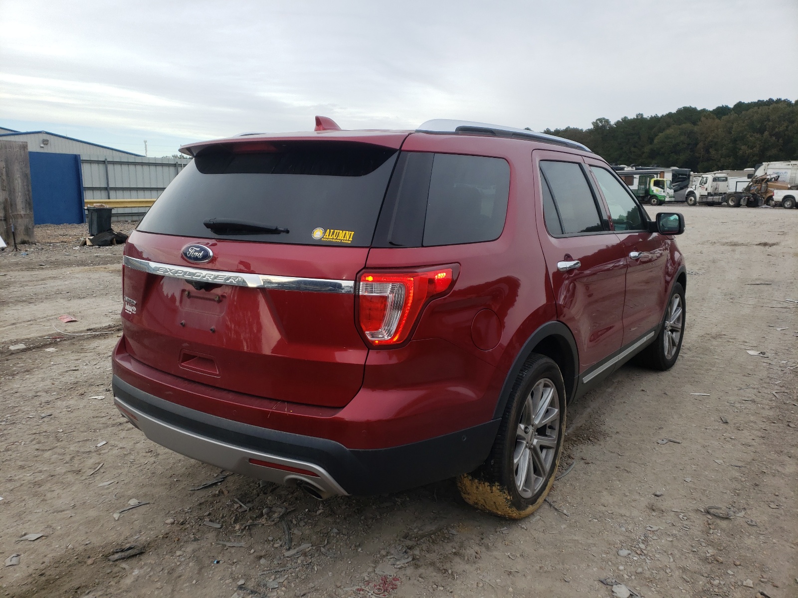Photo 4 from auction – 2017 FORD EXPLORER L with VIN 1FM5K7F8XHGB50136