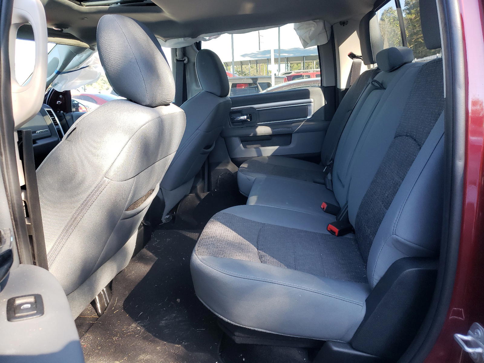 Photo 6 from auction – 2017 RAM 1500 SLT with VIN 3C6RR7LT7HG524627