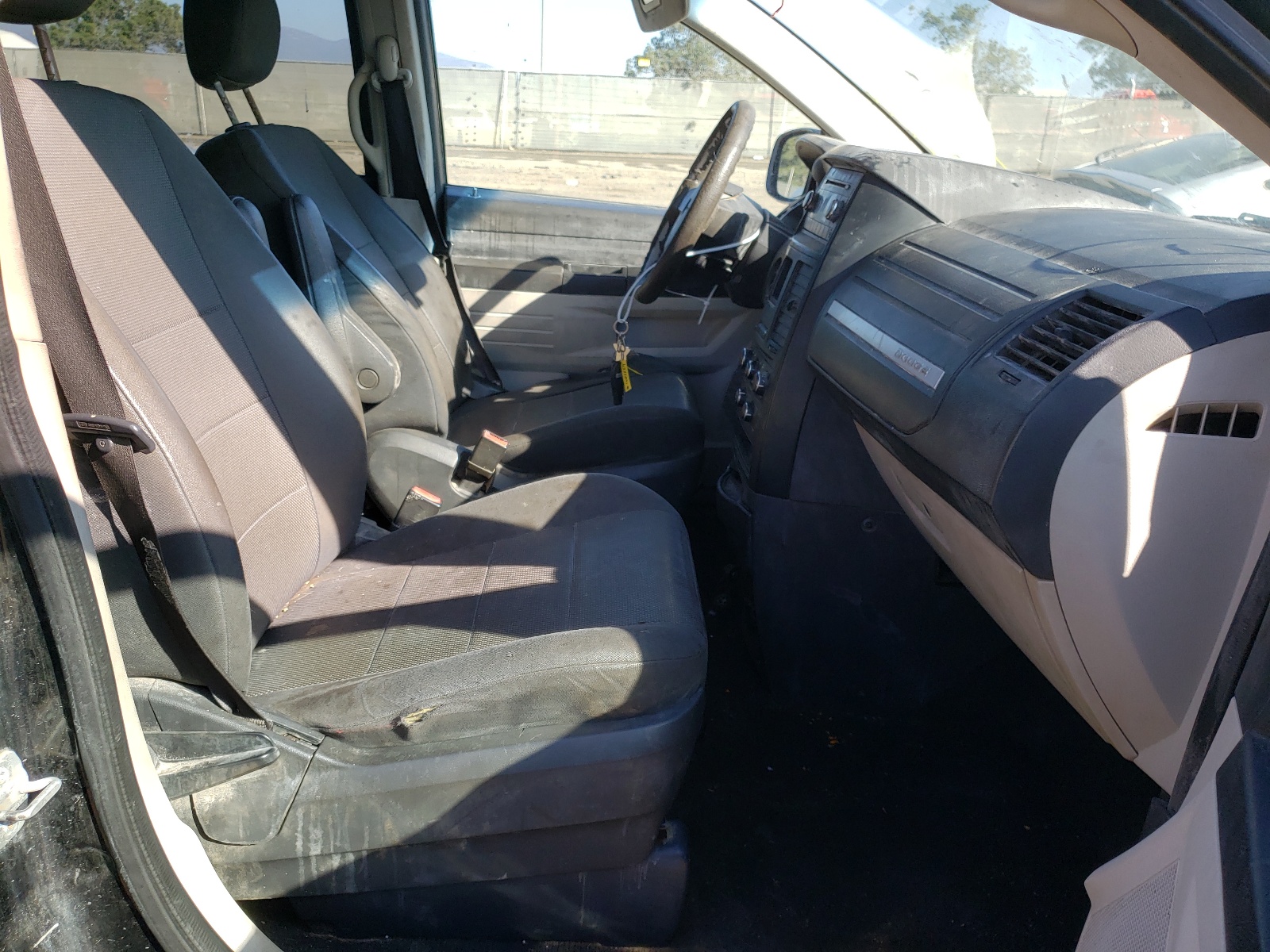 Photo 5 from auction – 2008 DODGE GRAND CARA with VIN 2D8HN44H38R727972