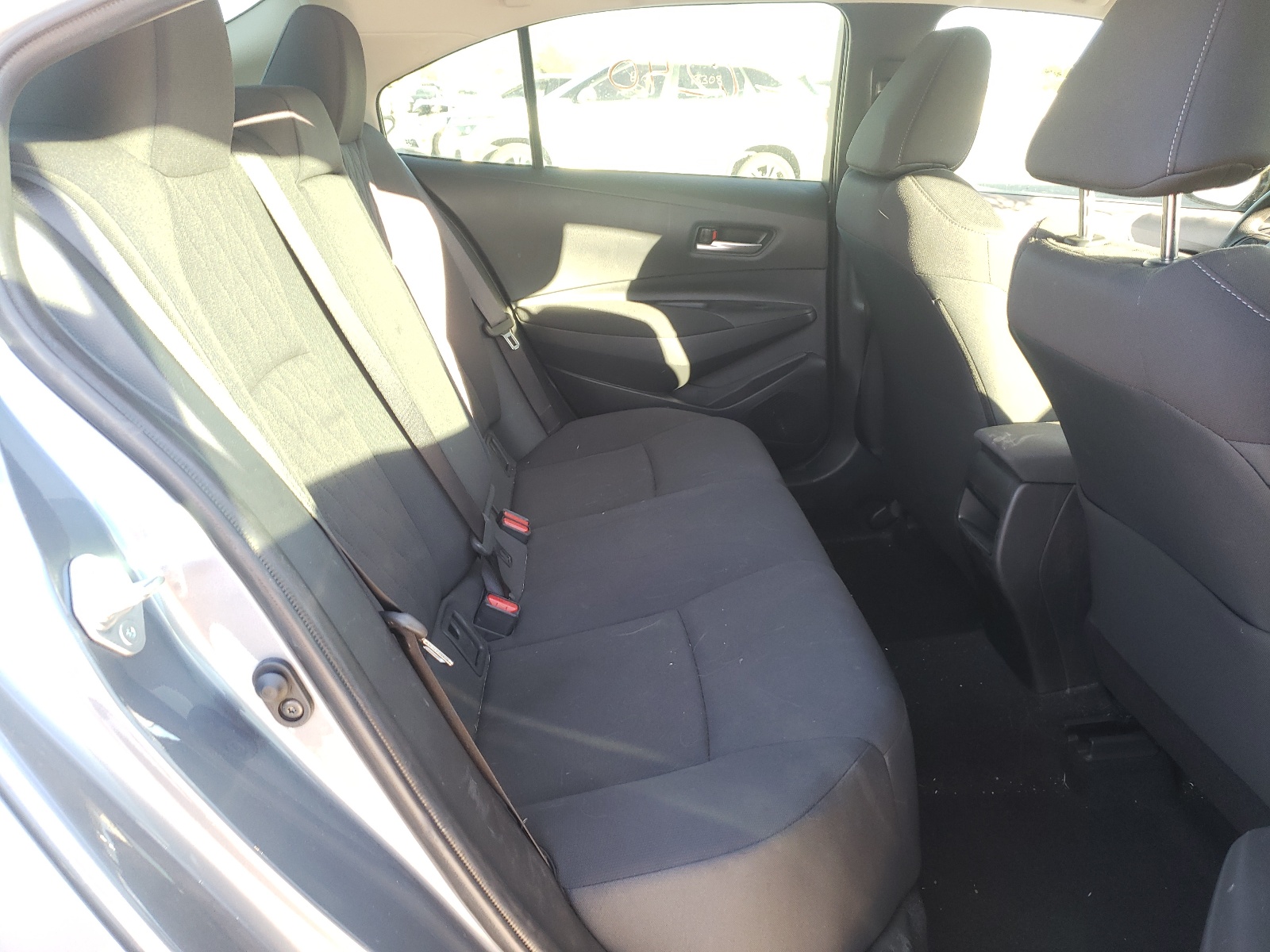 Photo 6 from auction – 2020 TOYOTA COROLLA LE with VIN JTDEPRAEXLJ105532