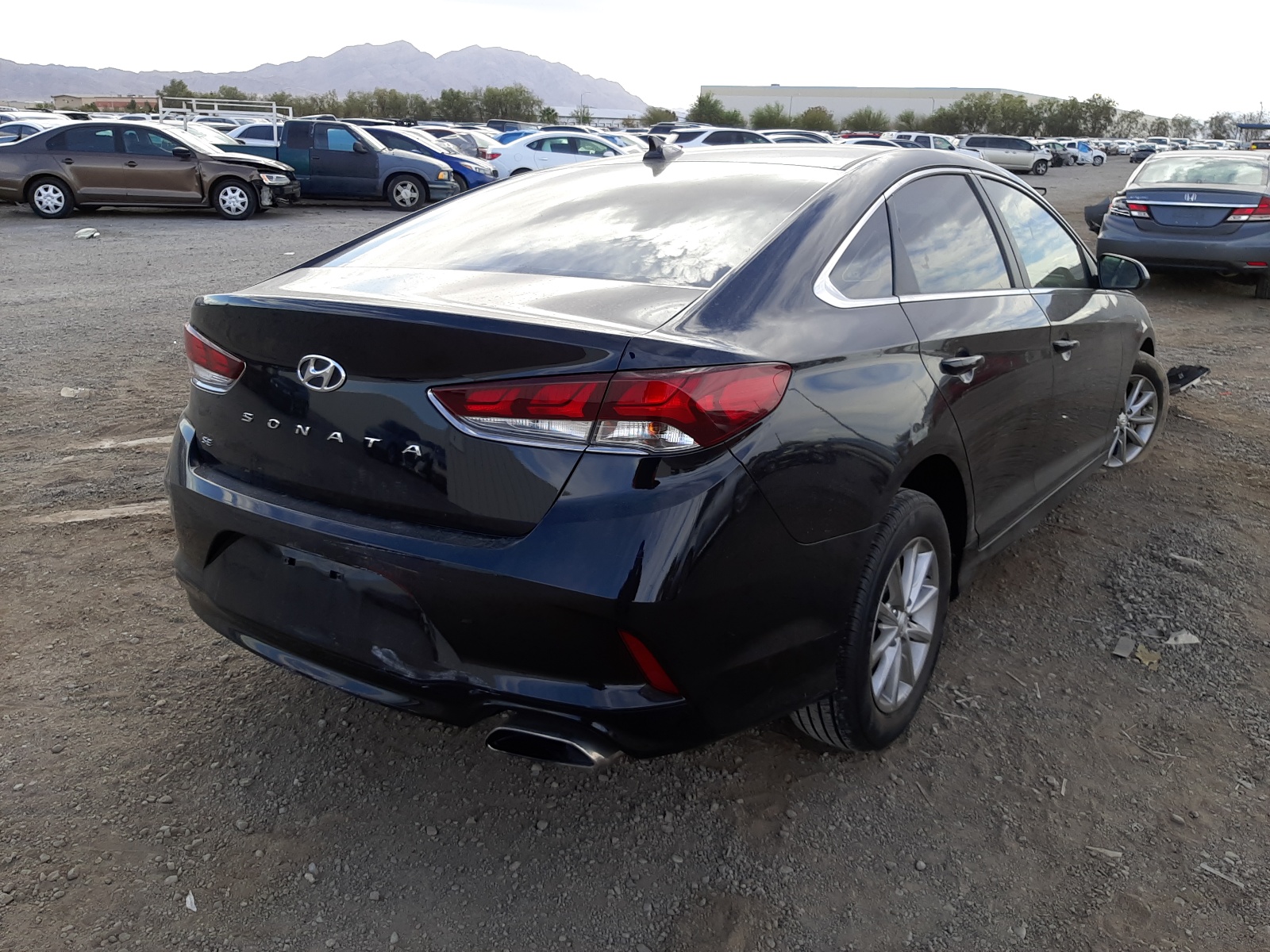 Photo 4 from auction – 2019 HYUNDAI SONATA SE with VIN 5NPE24AF4KH789849