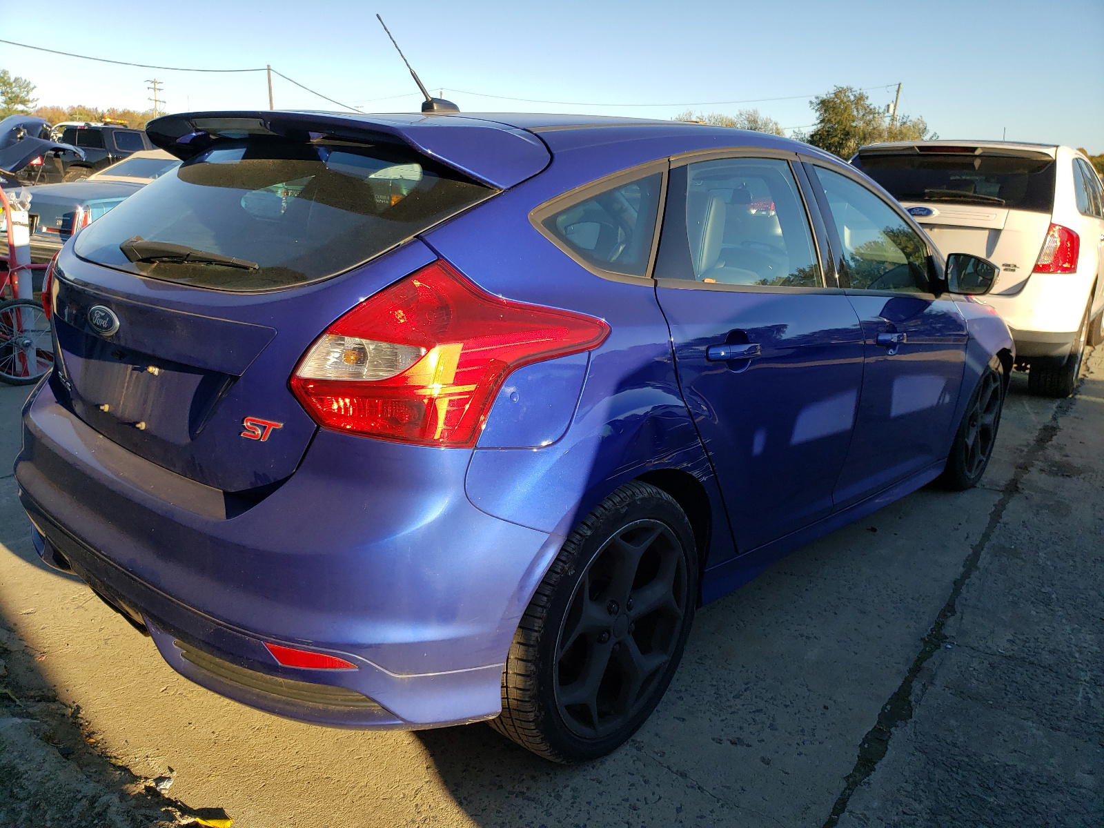 Photo 4 from auction – 2013 FORD FOCUS with VIN 1FADP3L90DL258215