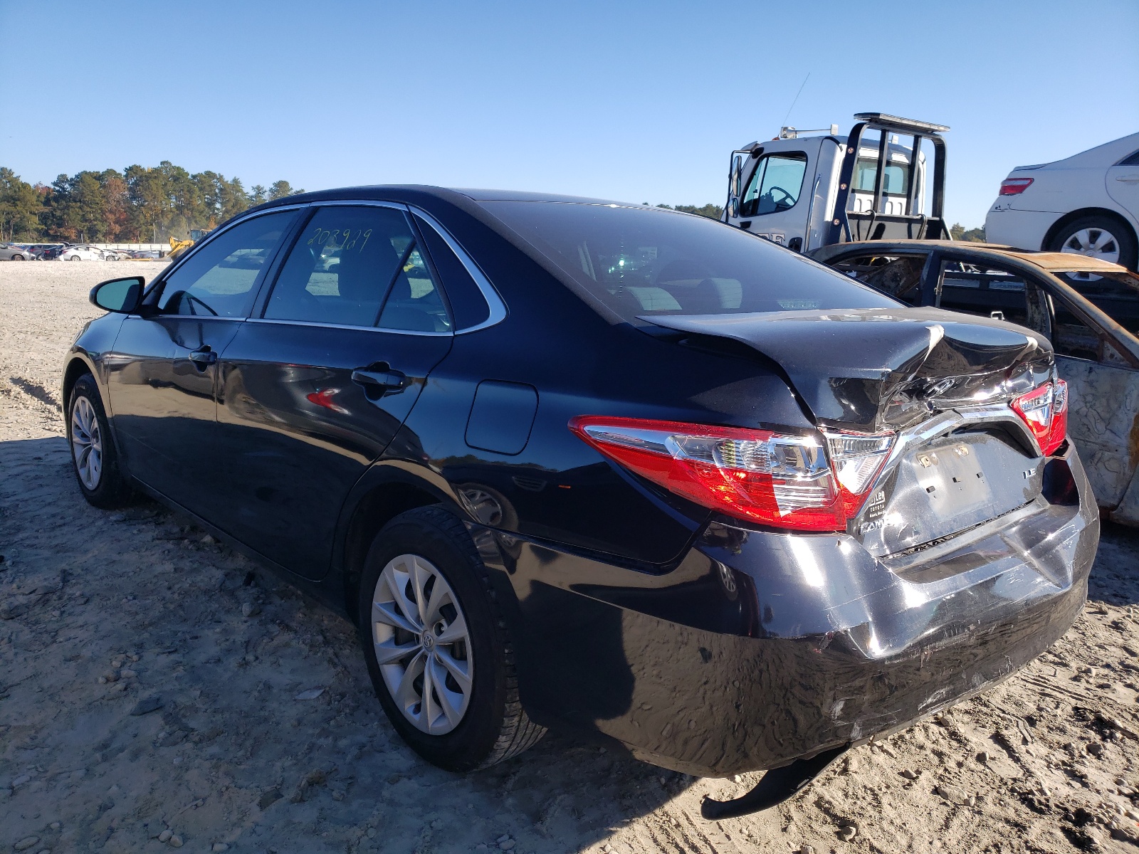 Photo 3 from auction – 2015 TOYOTA CAMRY LE with VIN 4T1BF1FK9FU011825