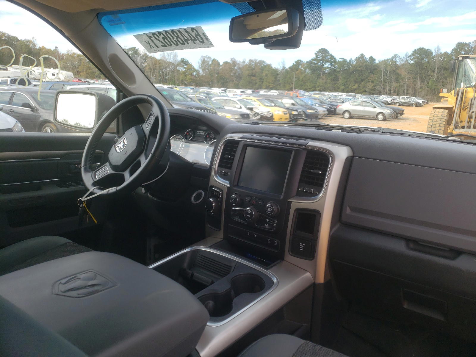 Photo 9 from auction – 2017 RAM 1500 SLT with VIN 1C6RR6GG2HS639345