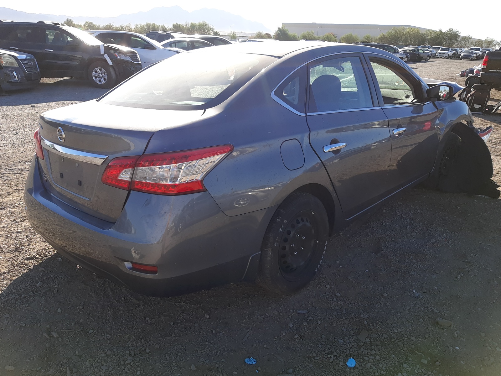 Photo 4 from auction – 2015 NISSAN SENTRA S with VIN 3N1AB7AP1FY245684