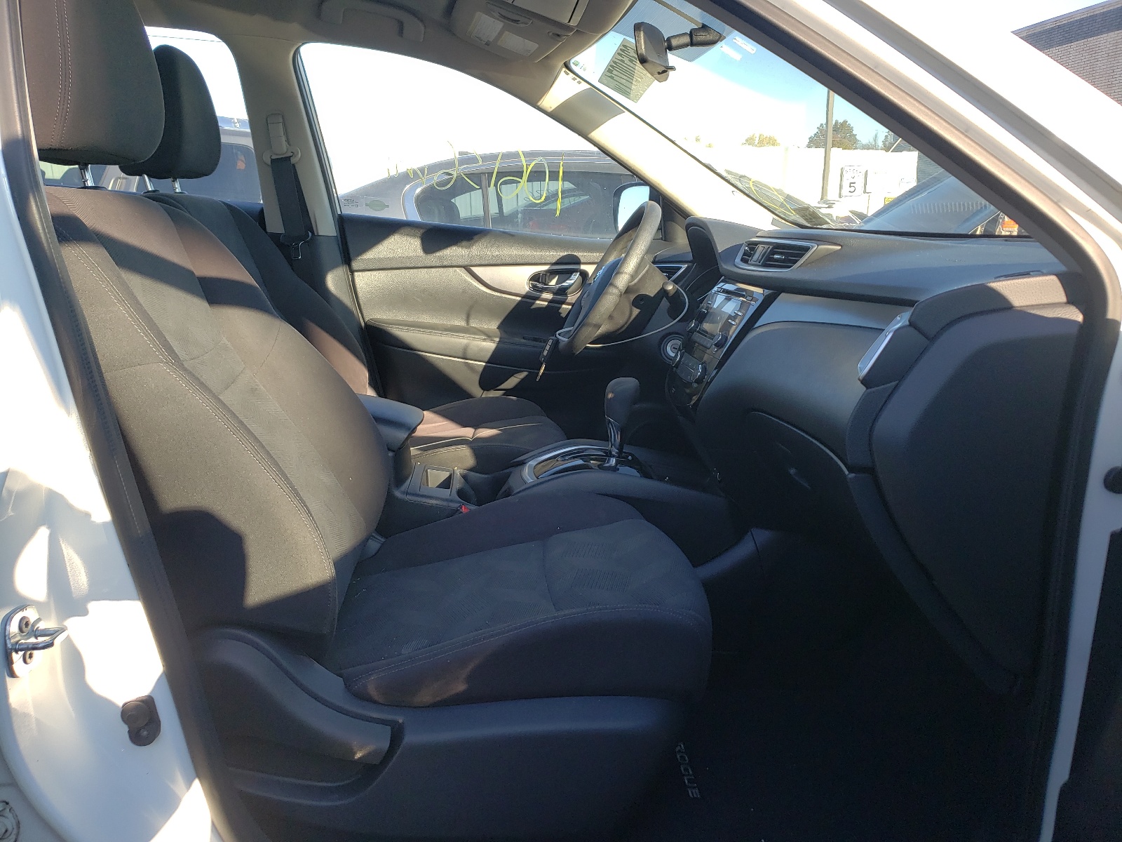 Photo 5 from auction – 2016 NISSAN ROGUE S with VIN KNMAT2MV1GP669988