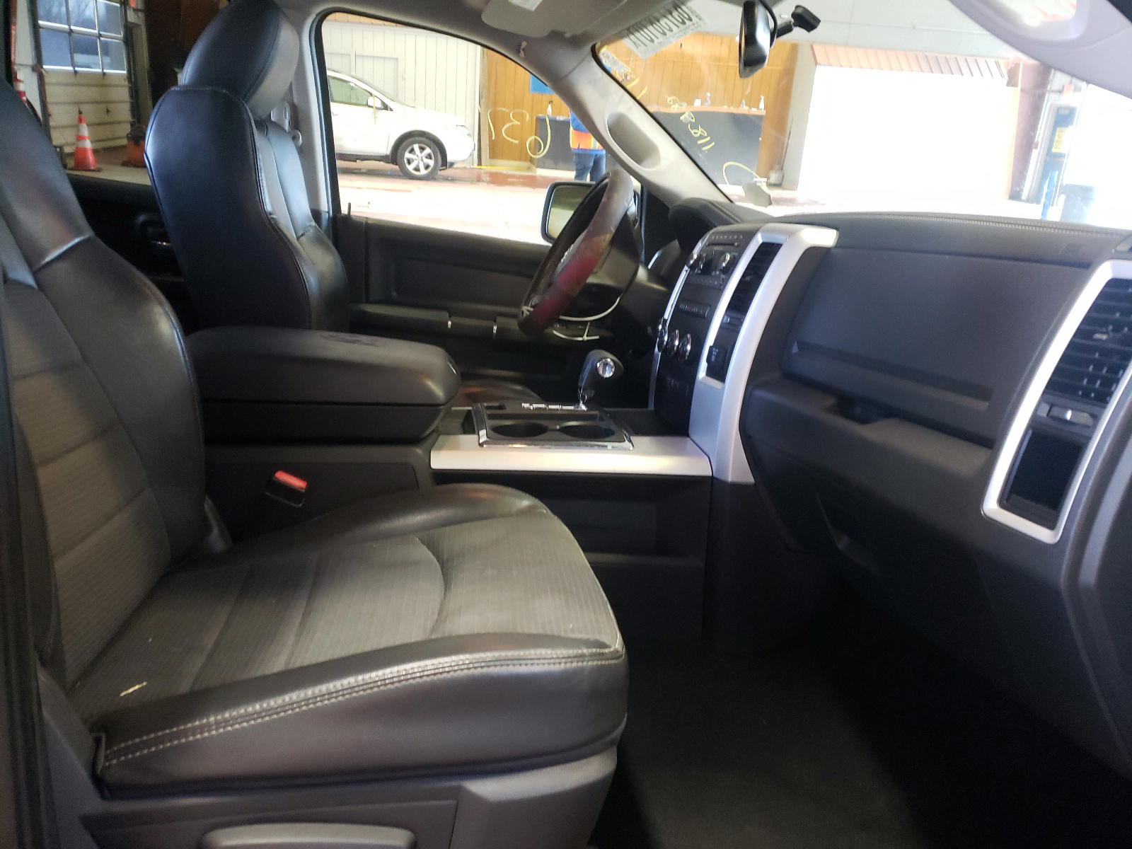 Photo 5 from auction – 2012 DODGE RAM 1500 S with VIN 1C6RD7HT3CS115016