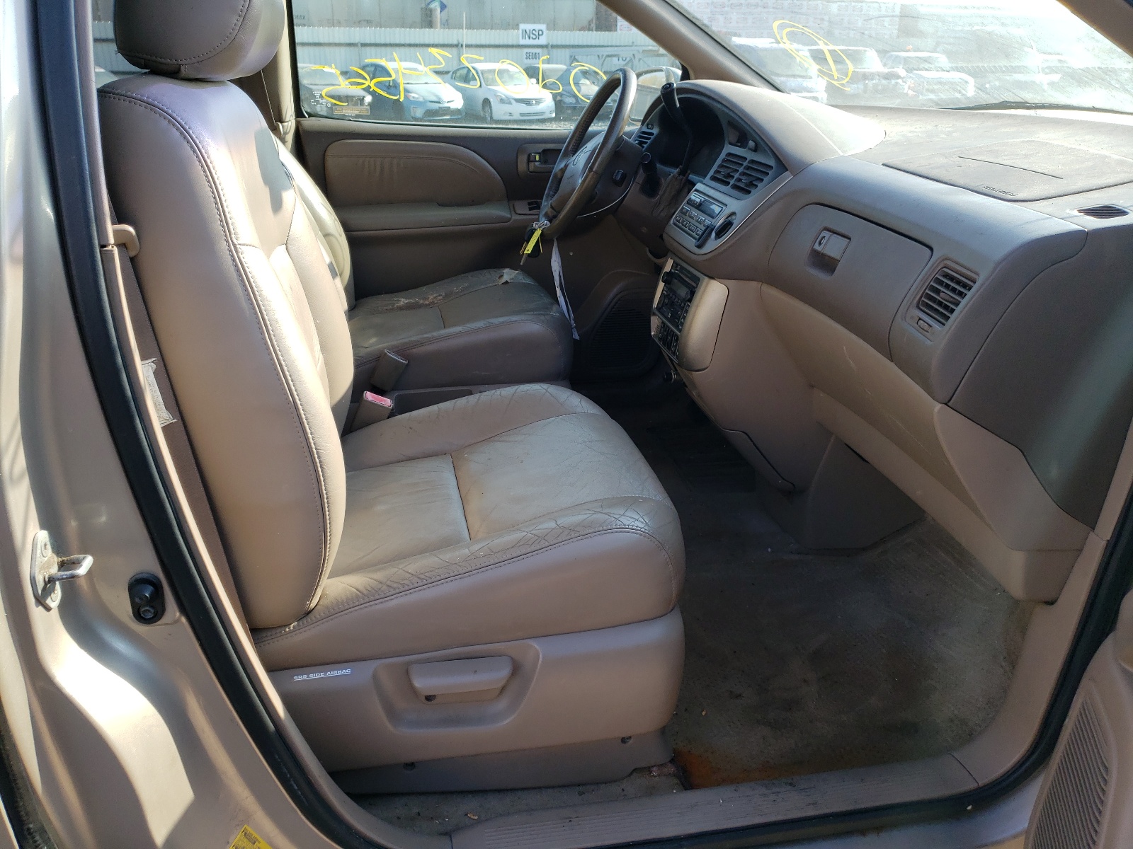 Photo 5 from auction – 2002 TOYOTA SIENNA LE with VIN 4T3ZF13C52U417033