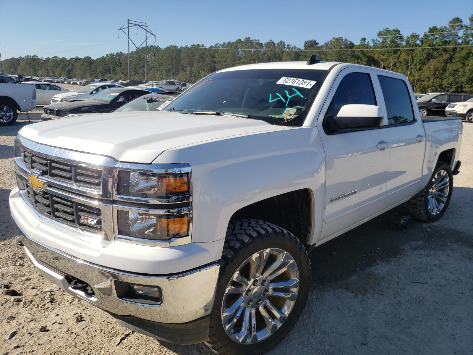 Photo 2 from auction – 2015 CHEVROLET SILVERADO with VIN 3GCUKREC0FG417612
