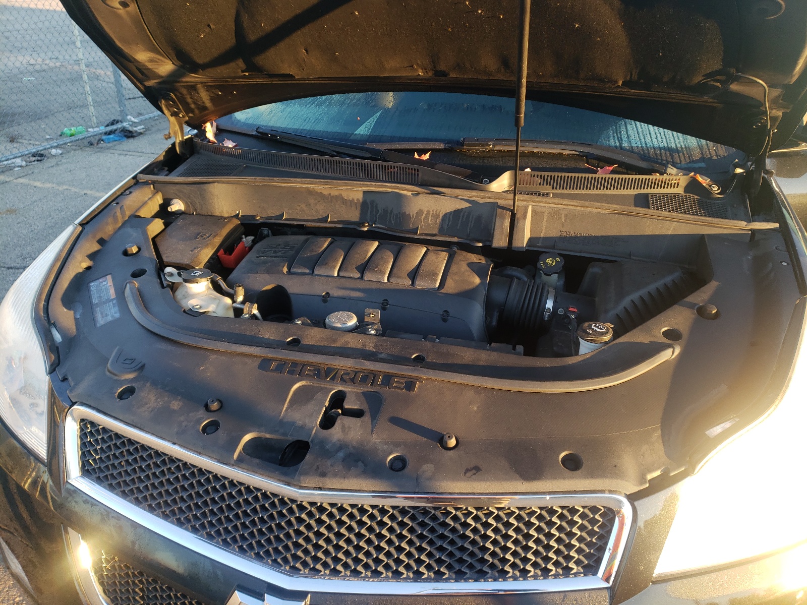 Photo 7 from auction – 2012 CHEVROLET TRAVERSE L with VIN 1GNKVJED8CJ349215