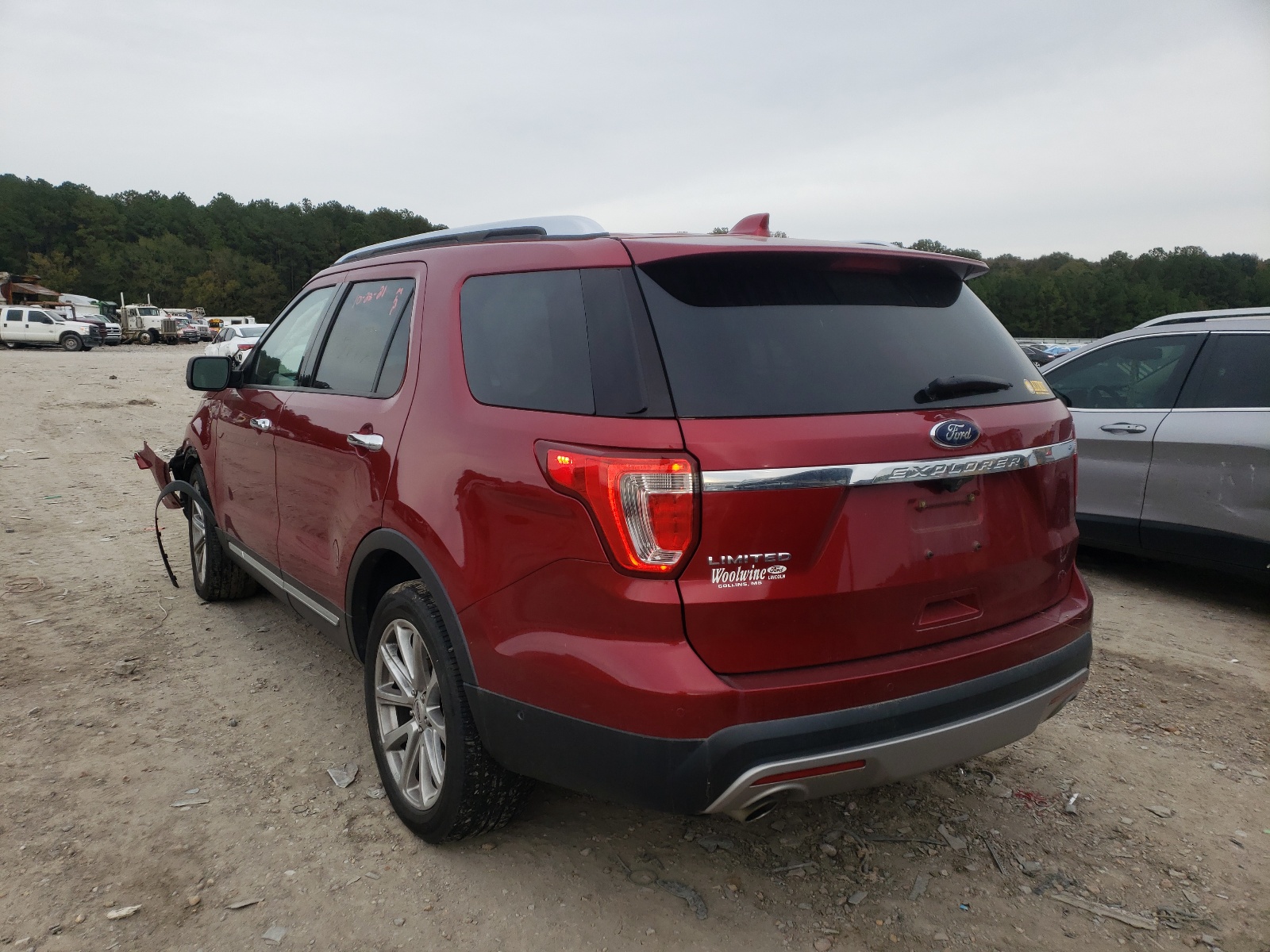 Photo 3 from auction – 2017 FORD EXPLORER L with VIN 1FM5K7F8XHGB50136