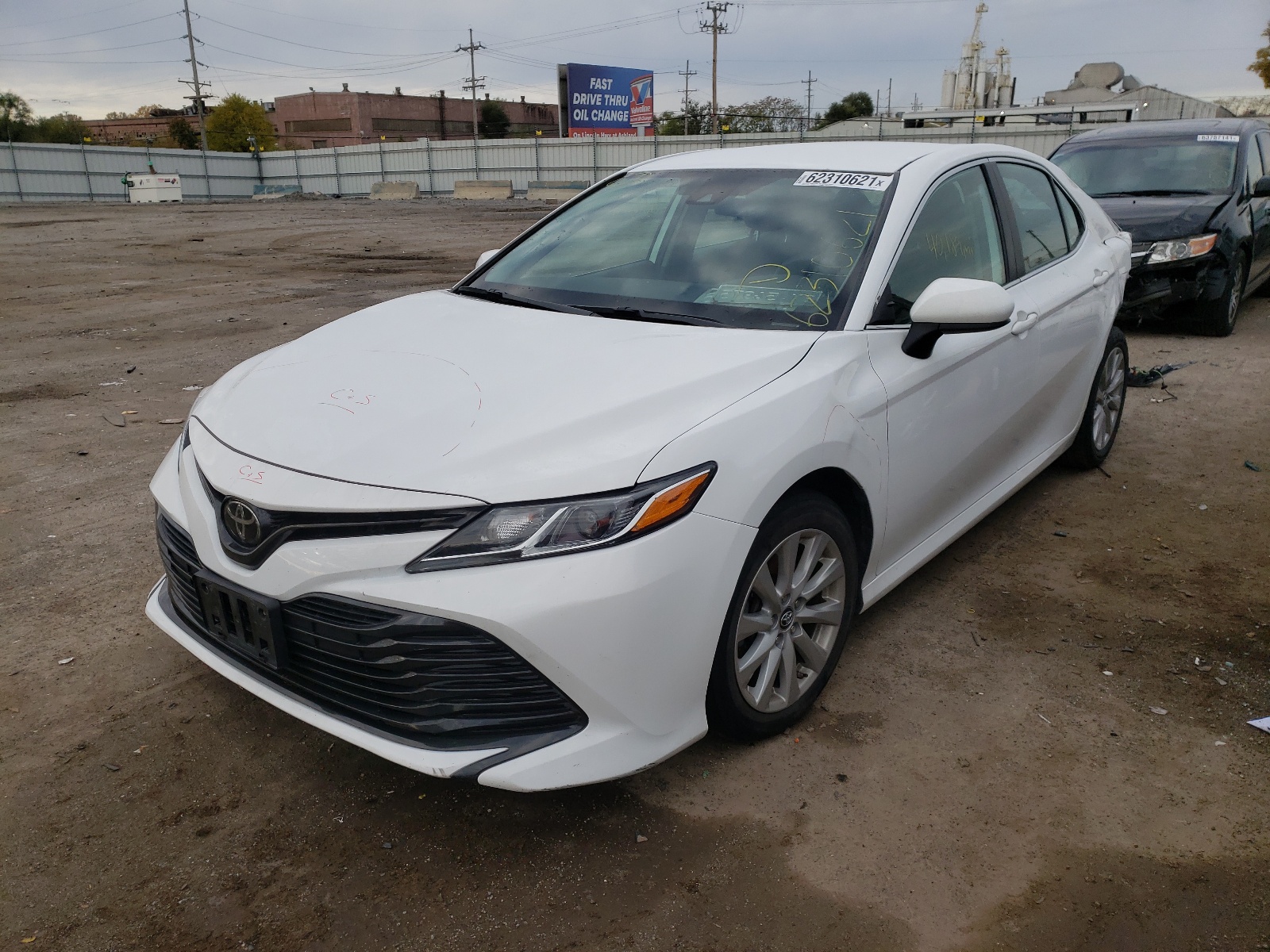 Photo 2 from auction – 2019 TOYOTA CAMRY L with VIN 4T1B11HK2KU257587