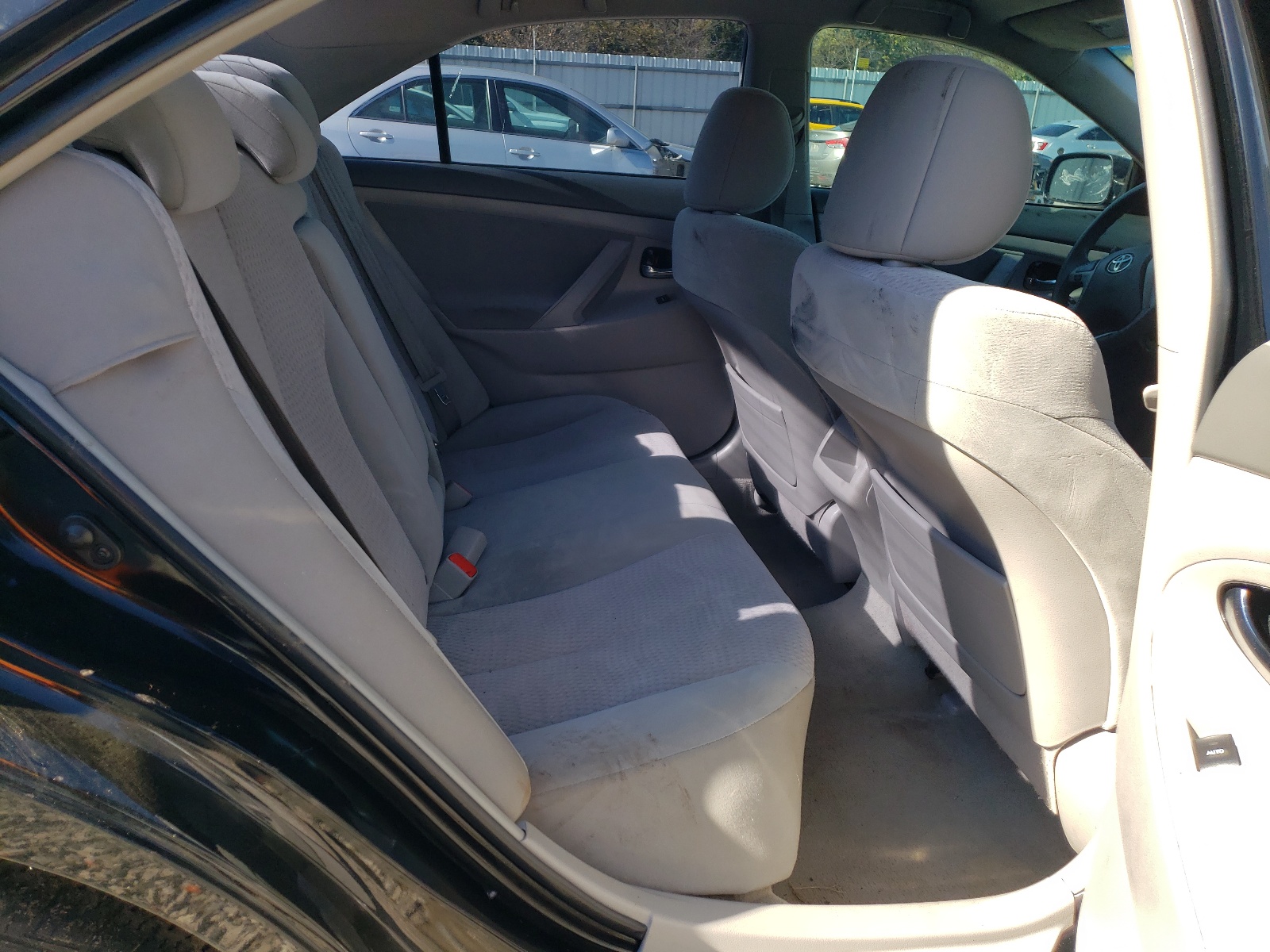Фото 6 с аукциона – 2011 TOYOTA CAMRY BASE с VIN 4T1BF3EK3BU768758