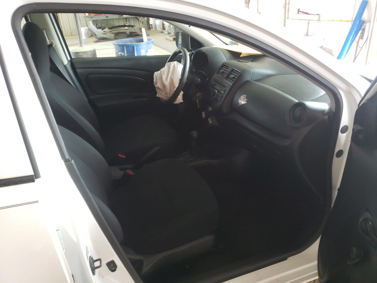 Photo 5 from auction – 2012 NISSAN VERSA S with VIN 3N1CN7AP5CL934023