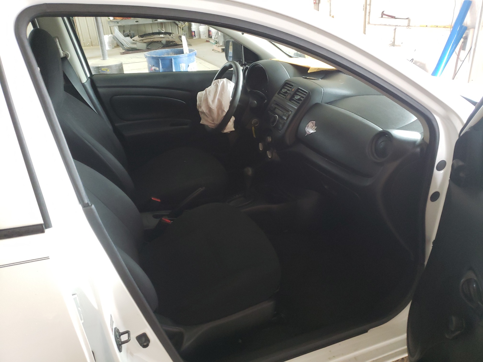 Zdjęcie 5 z aukcji – 2012 NISSAN VERSA S z VIN 3N1CN7AP5CL934023