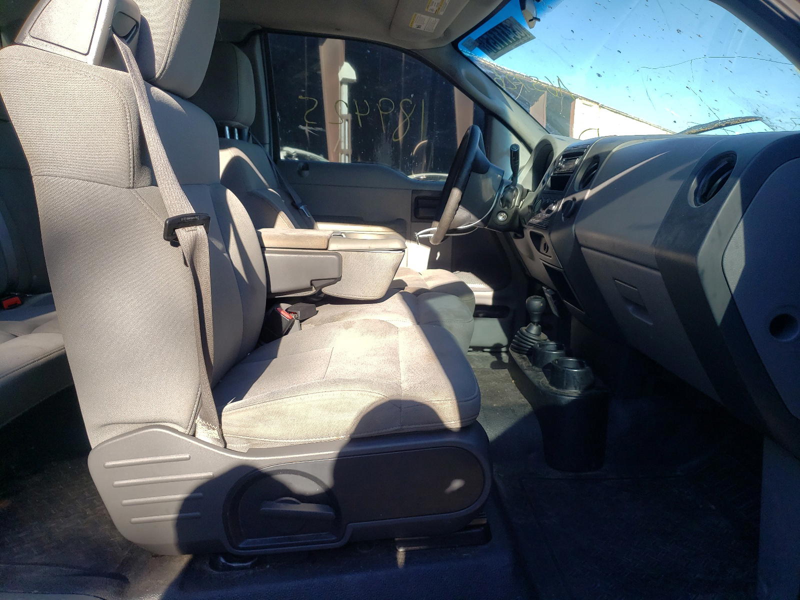 Photo 5 from auction – 2006 FORD F150 with VIN 1FTRX14WX6FA65726