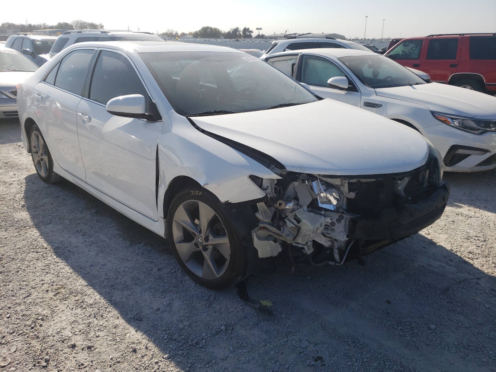 Photo 1 from auction – 2014 TOYOTA CAMRY L with VIN 4T1BF1FK4EU757064