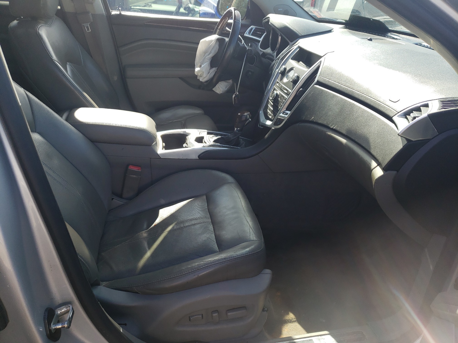 Photo 5 from auction – 2011 CADILLAC SRX LUXURY with VIN 3GYFNDEY5BS509489