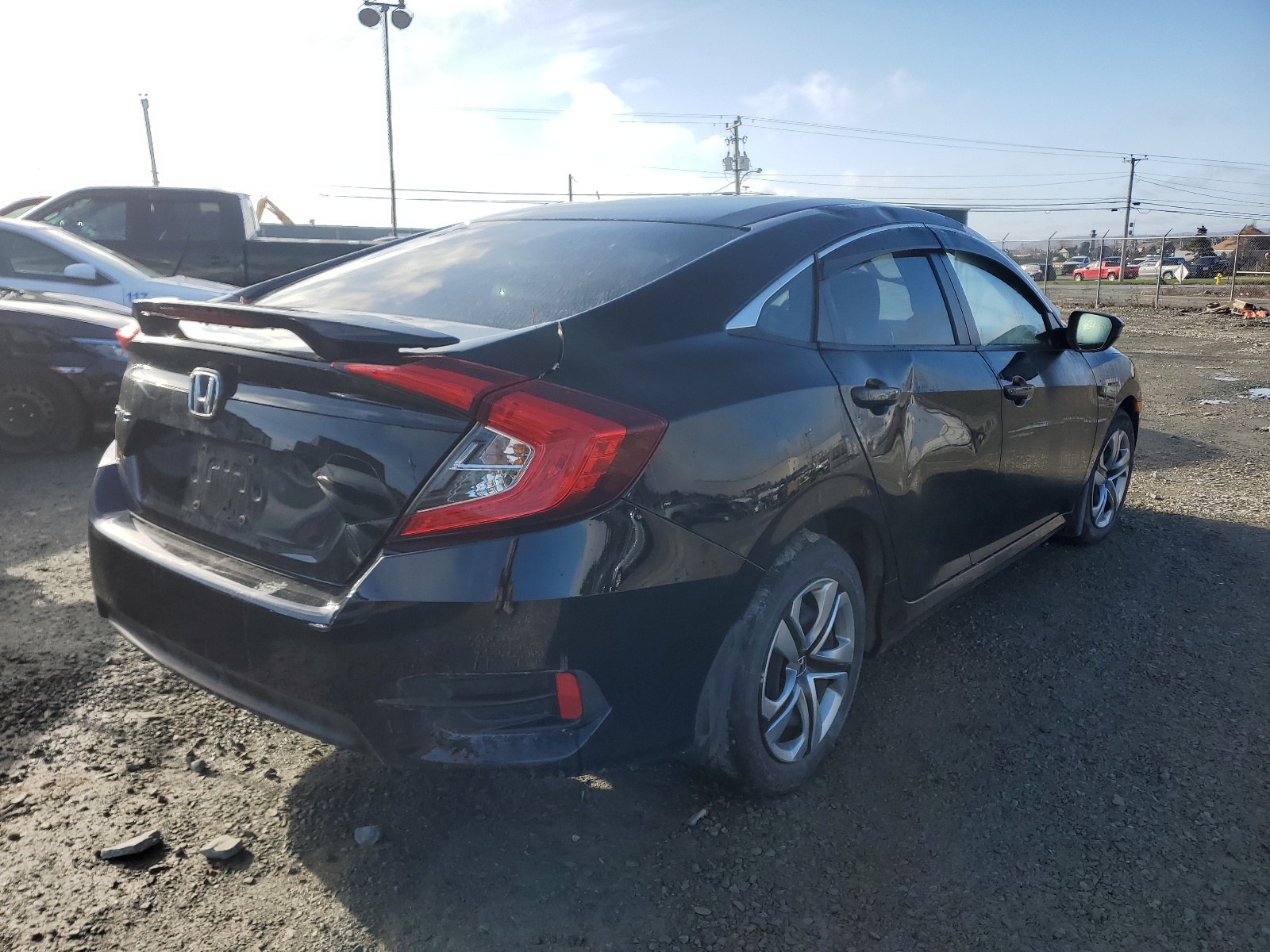 Photo 4 from auction – 2018 HONDA CIVIC LX with VIN 2HGFC2F59JH008791