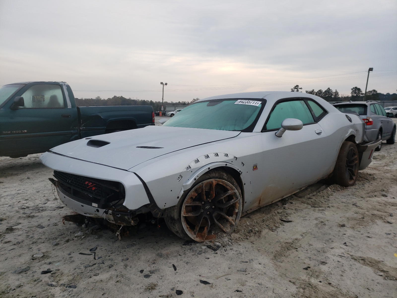 Photo 2 from auction – 2020 DODGE CHALLENGER with VIN 2C3CDZFJ2LH236336