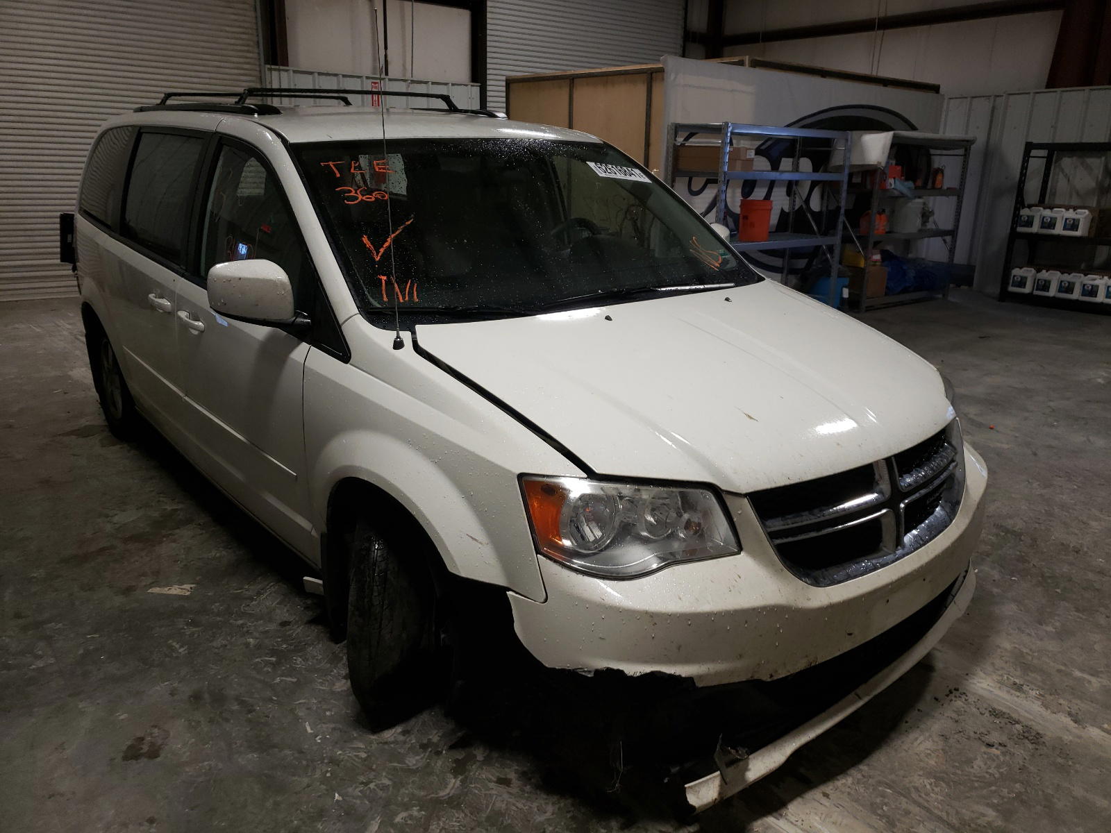 DODGE CARAVAN 2012 with VIN 2C4RDGCGXCR131878 - Photo from auction
