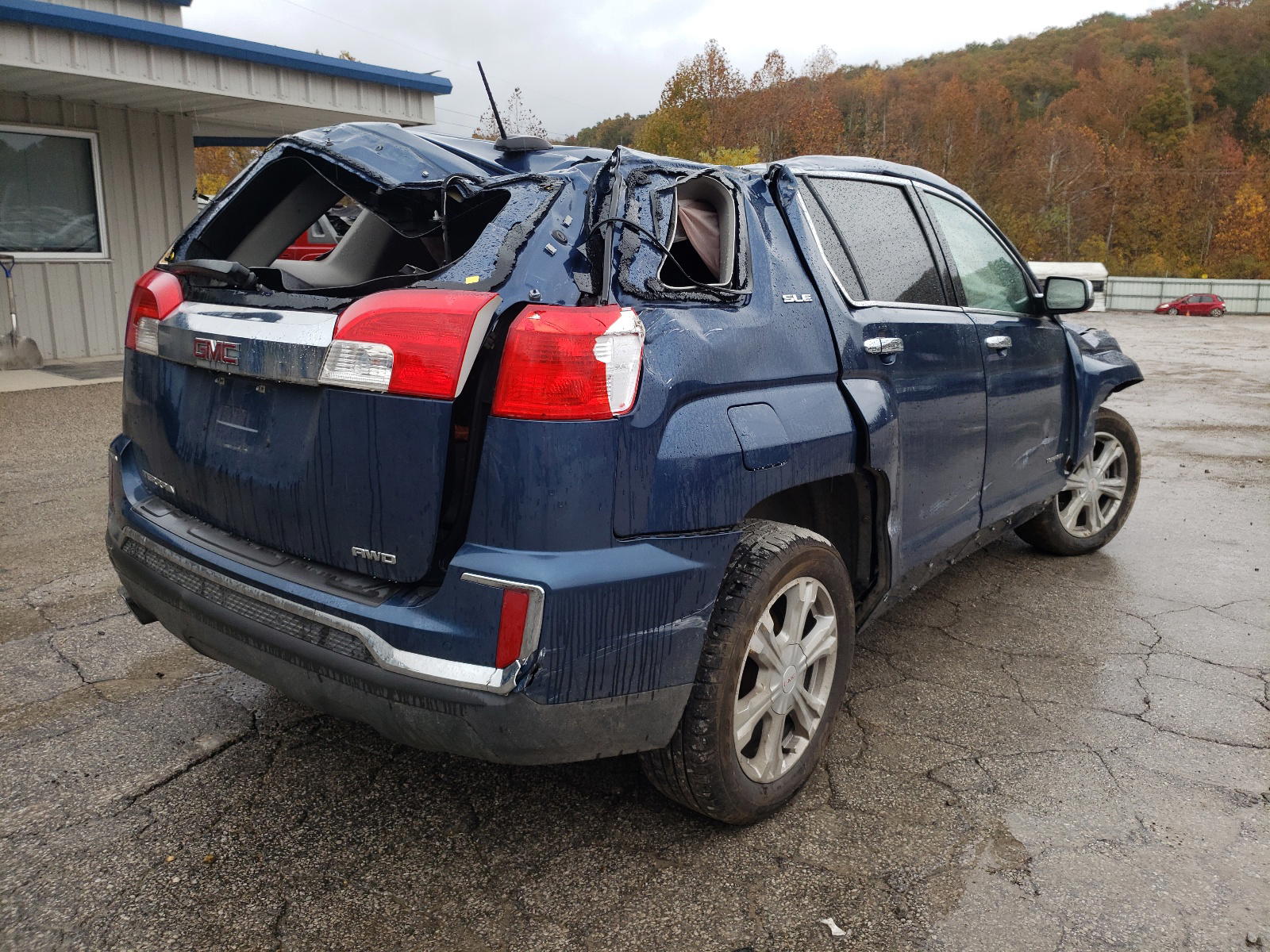 Photo 4 from auction – 2017 GMC TERRAIN SL with VIN 2GKFLTEKXH6168877